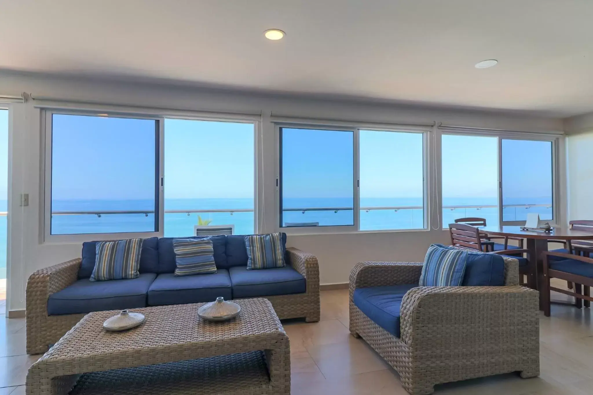 Living room, Sea View in The Paramar Beachfront Boutique Hotel With Breakfast Included - Downtown Malecon