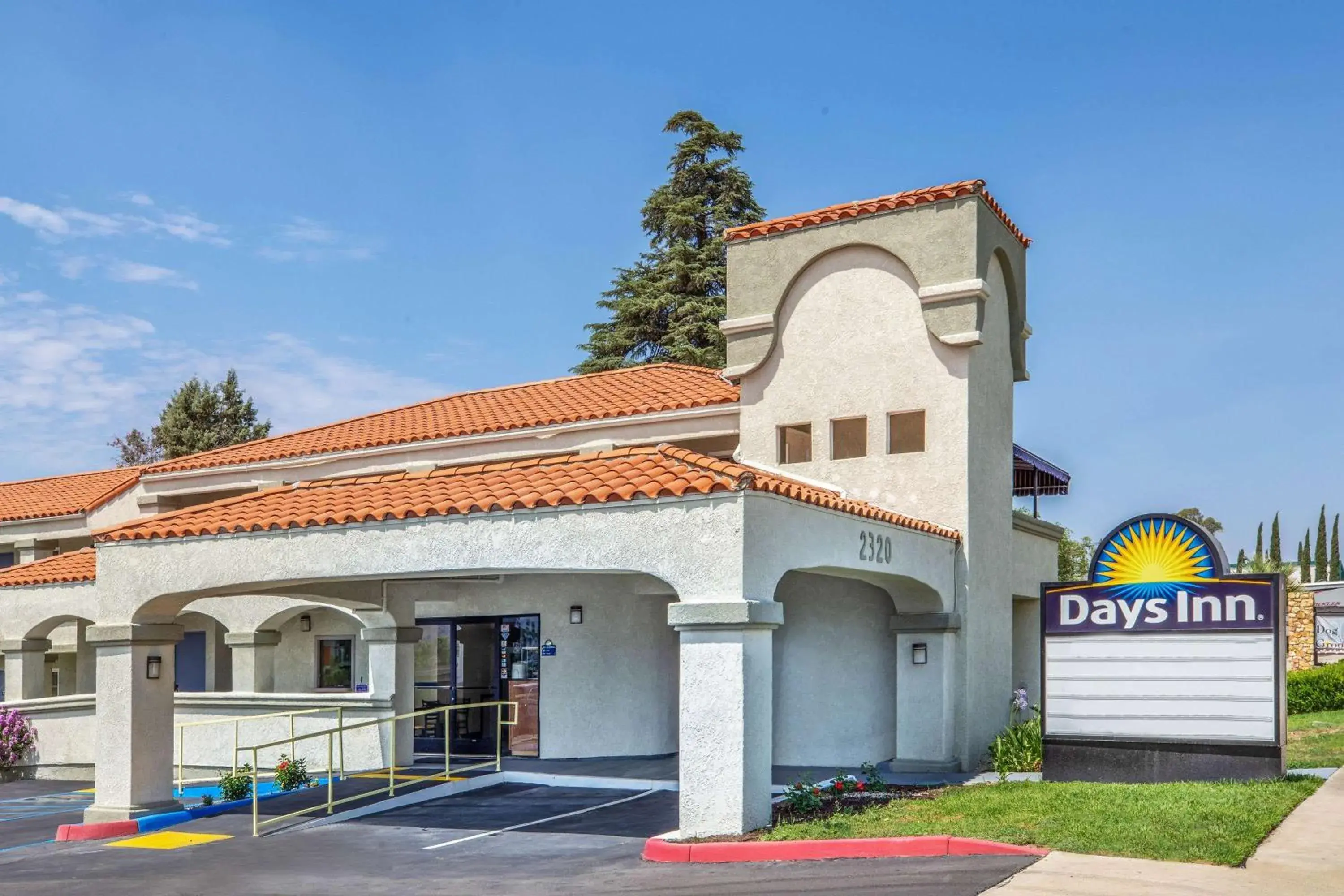Property Building in Days Inn by Wyndham Banning Casino/Outlet Mall