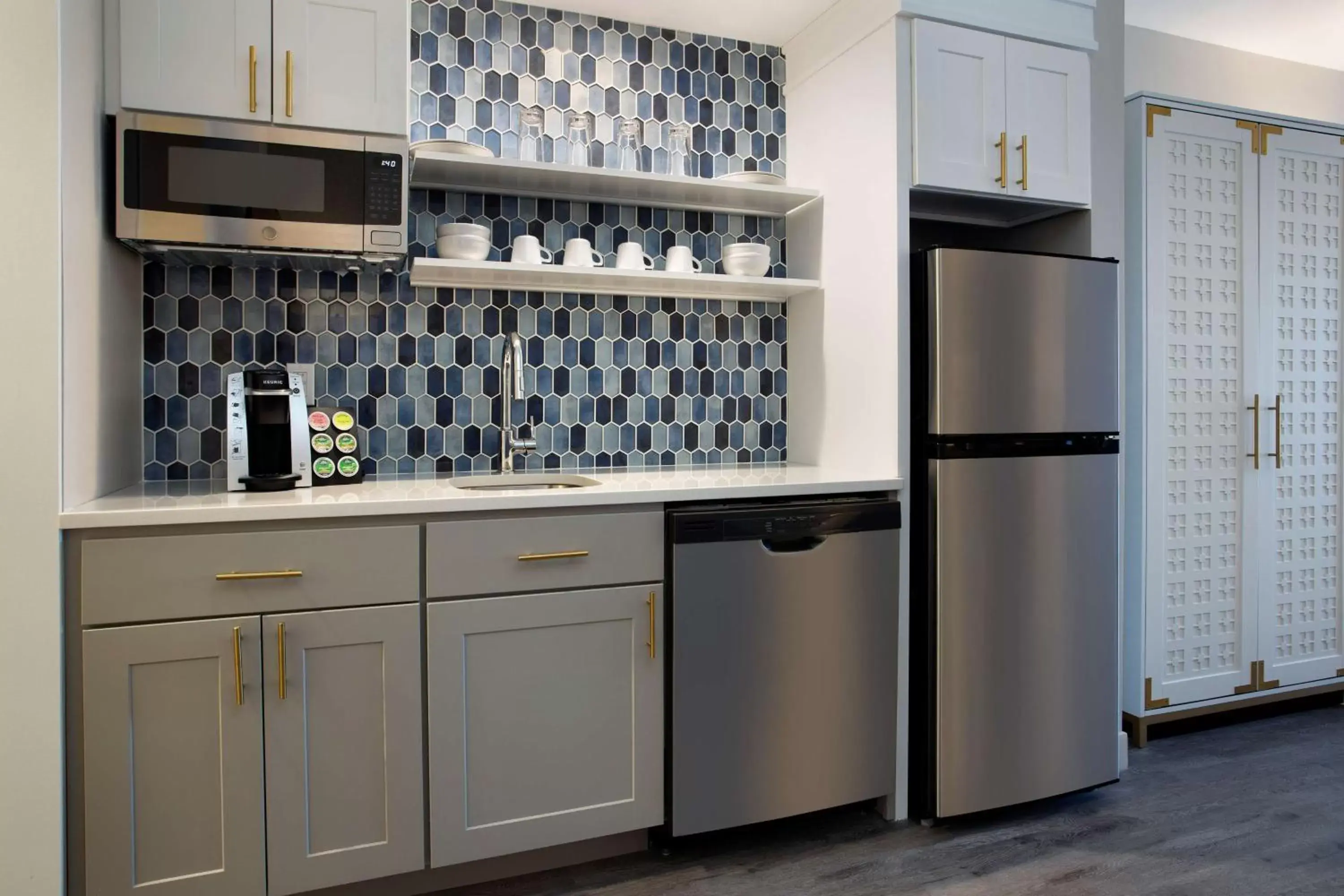 Premium Junior Suite with Two Queen Beds in Fenwick Shores, Tapestry Collection by Hilton Premium Junior Suite with Two Queen Beds in Fenwick Shores, Tapestry Collection by Hilton