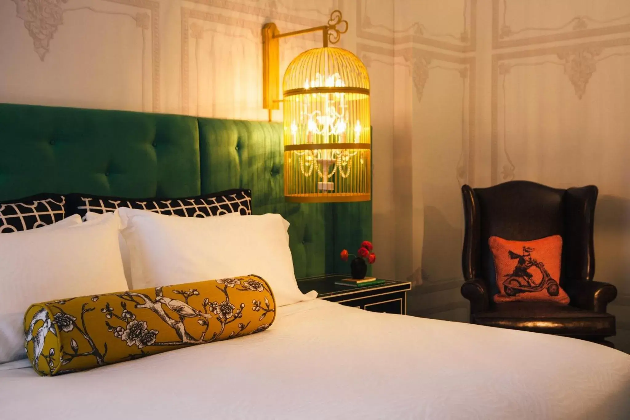 Essential King Room with Uptown View in Kimpton Hotel Monaco Pittsburgh by IHG Essential King Room with Uptown View in Kimpton Hotel Monaco Pittsburgh by IHG