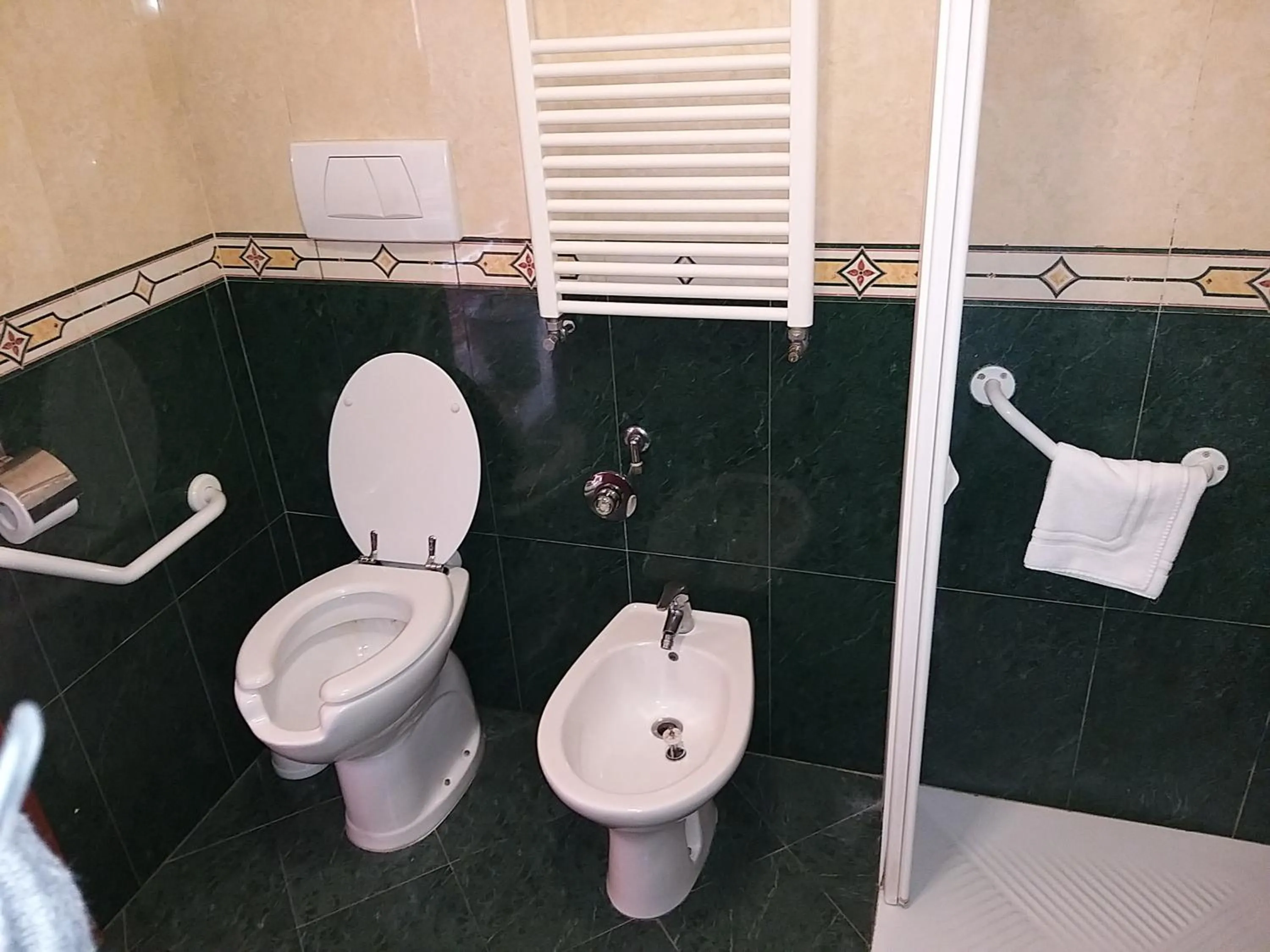 Bathroom in Hotel Mirage