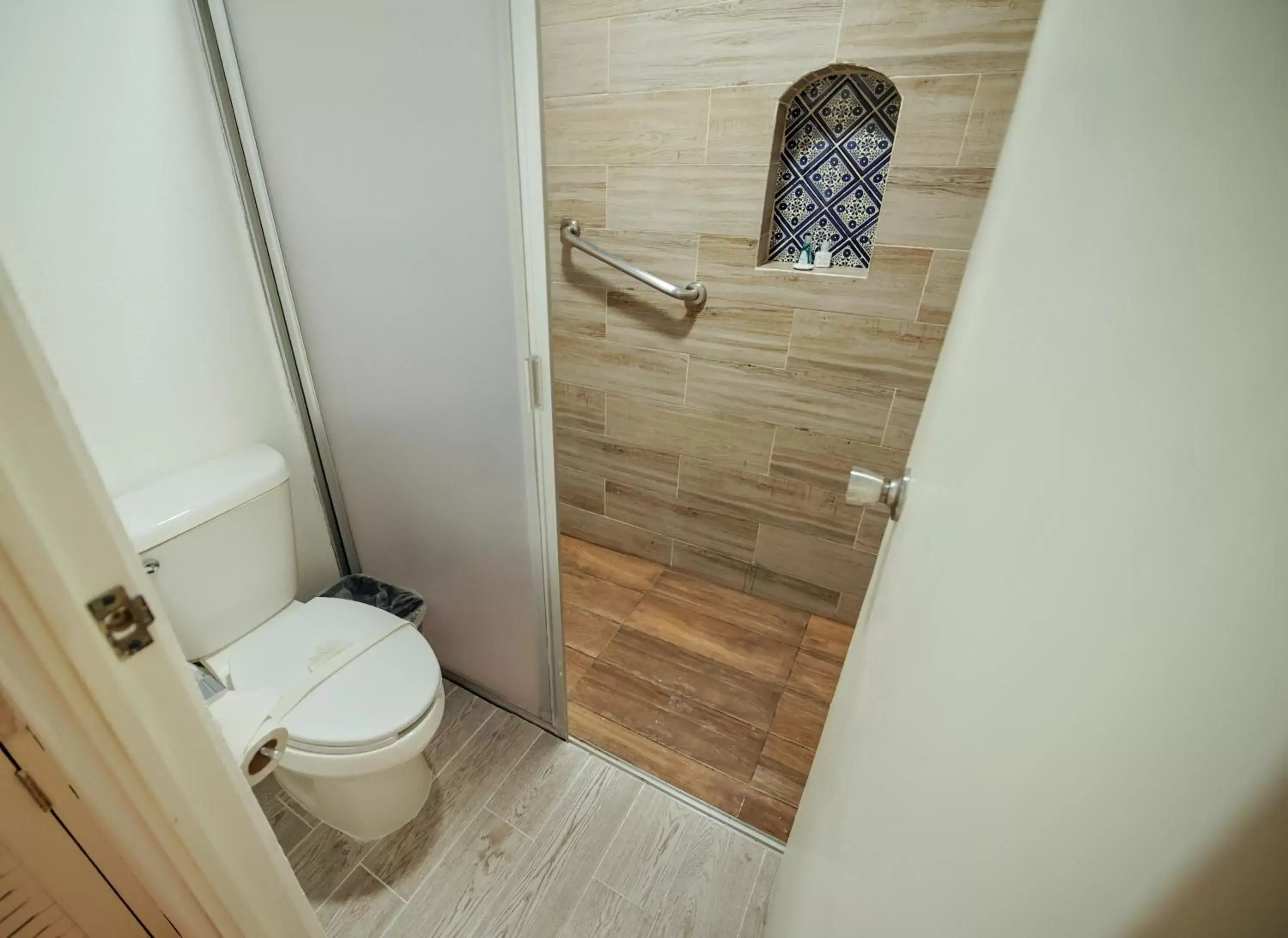 Shower, Bathroom in Casa María