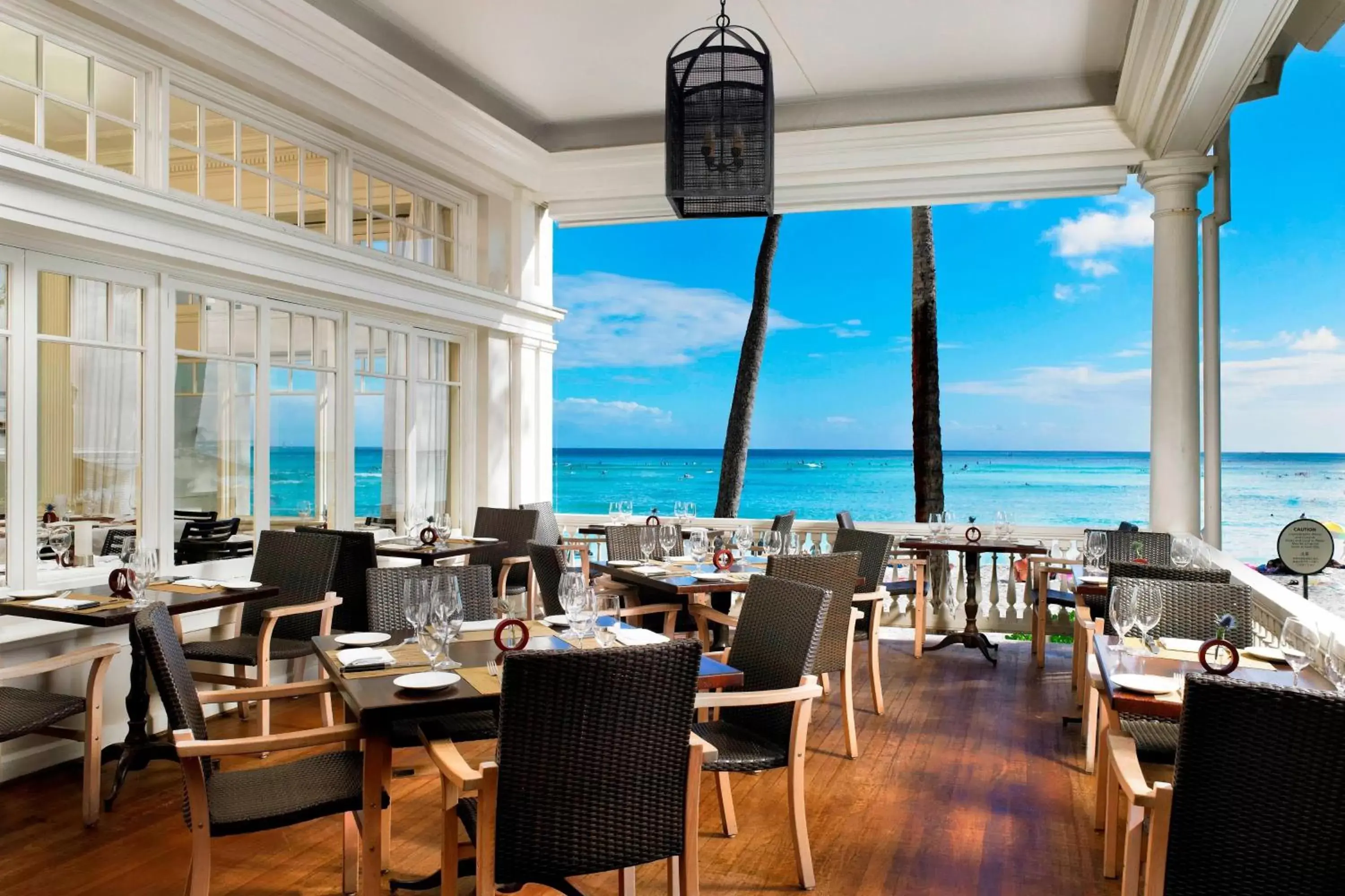 Beach, Restaurant/Places to Eat in Moana Surfrider, A Westin Resort & Spa, Waikiki Beach