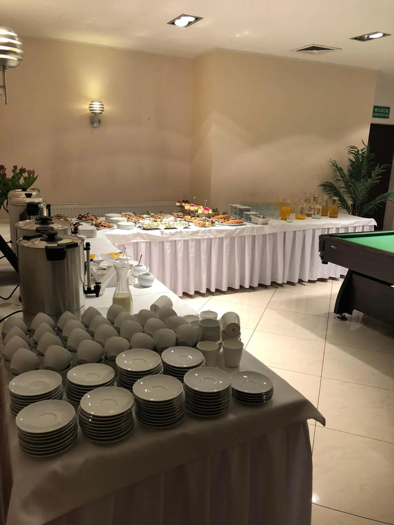 Business facilities in M Hotel