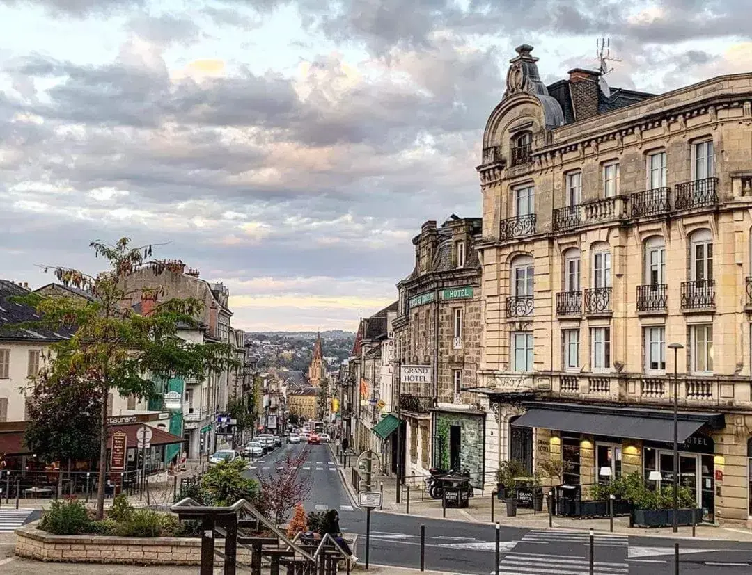 Property building in Grand Hôtel Brive