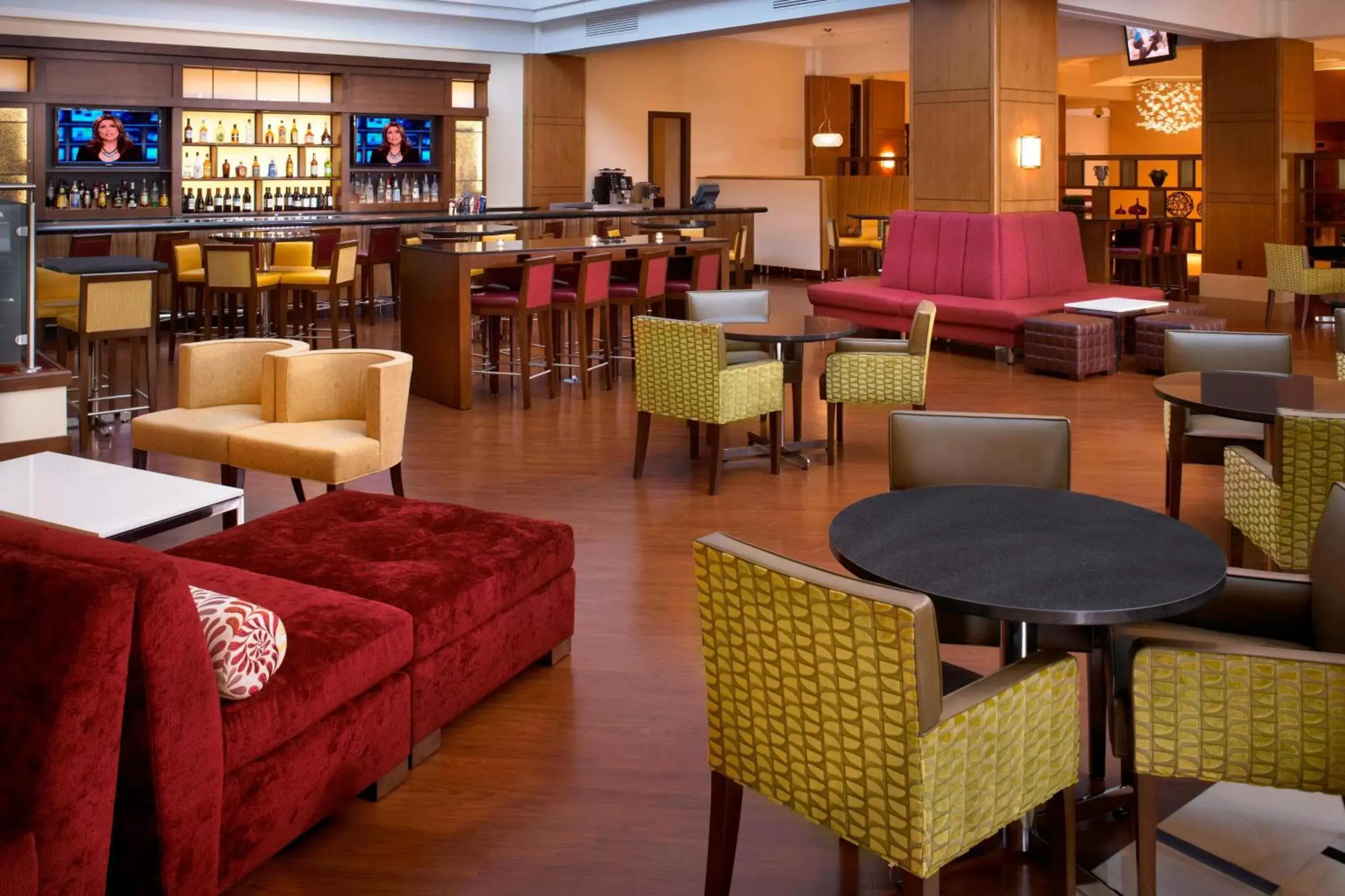 Lobby or reception, Lounge/Bar in Detroit Marriott Troy