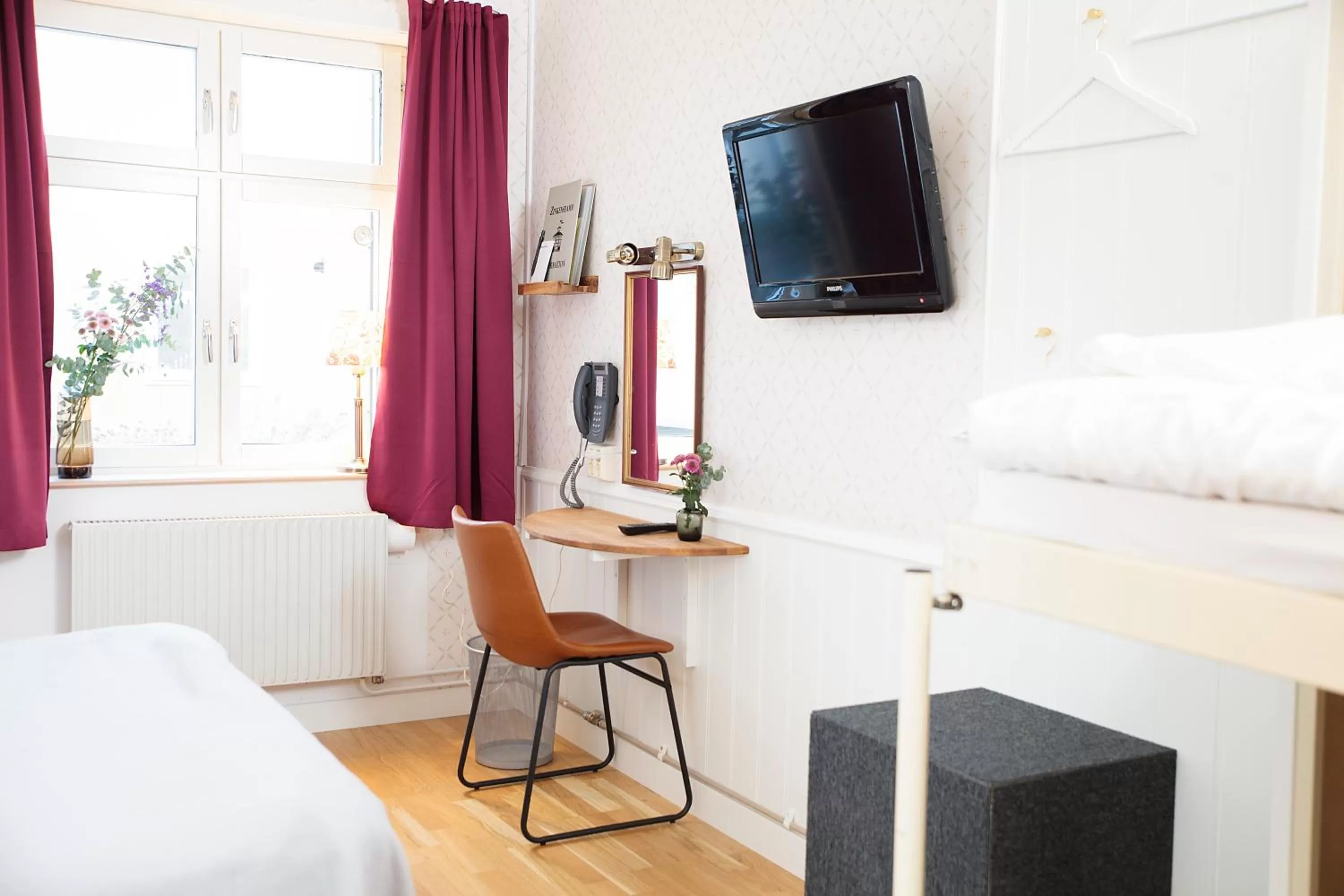 TV/Entertainment Center in STF Hotel Zinkensdamm