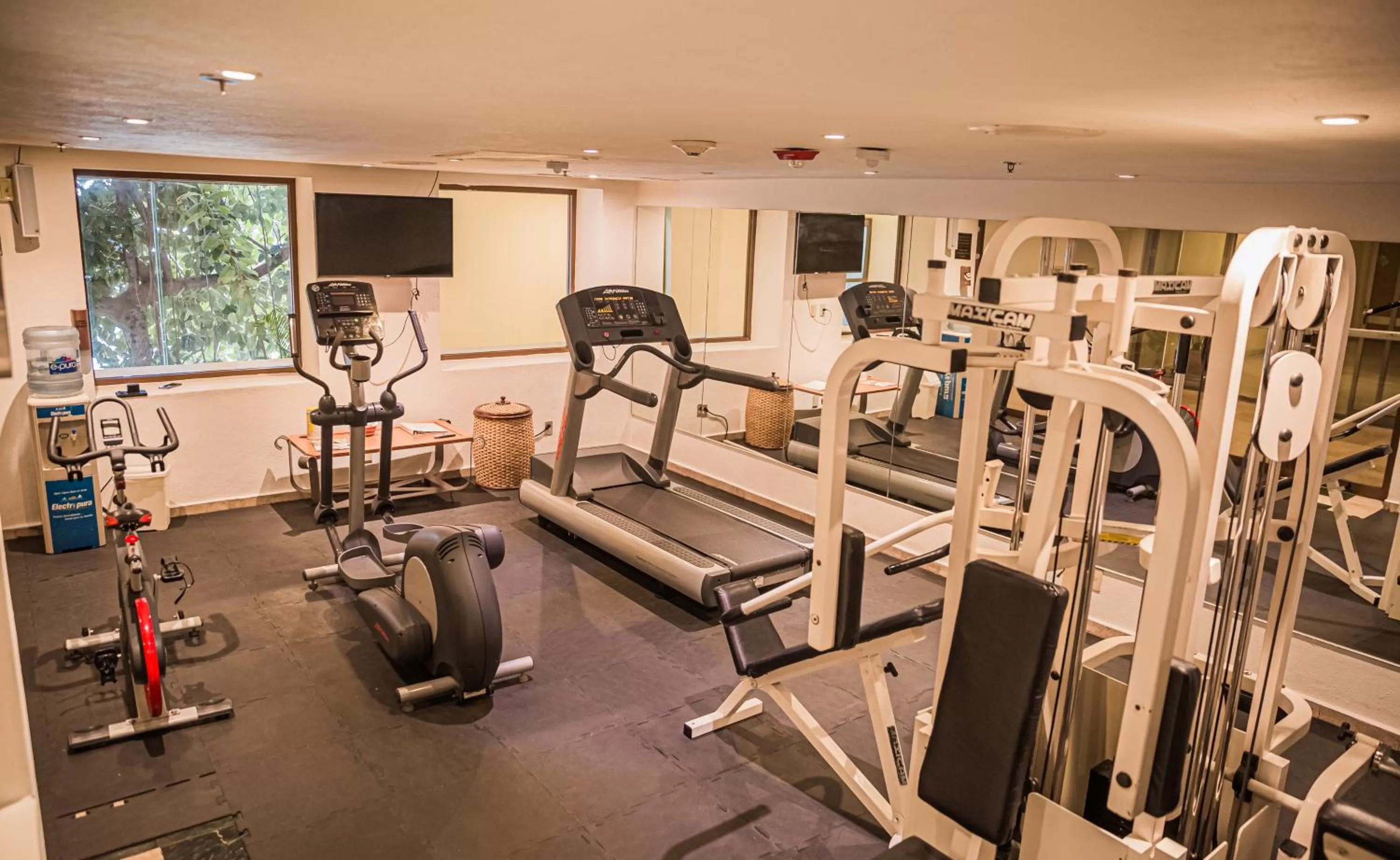 Fitness Center/Facilities in Holiday Inn Resort Acapulco, an IHG Hotel