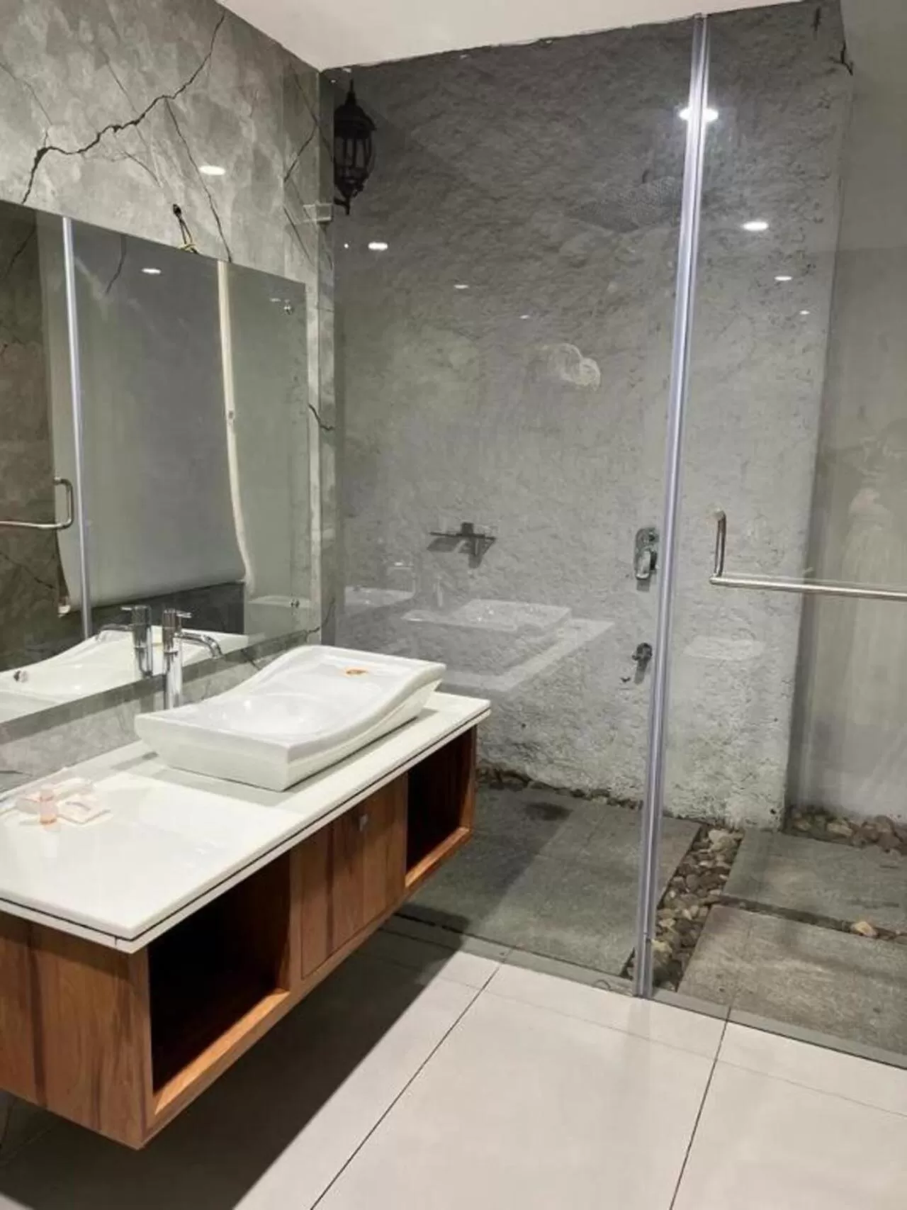 Shower in Udaya Resort