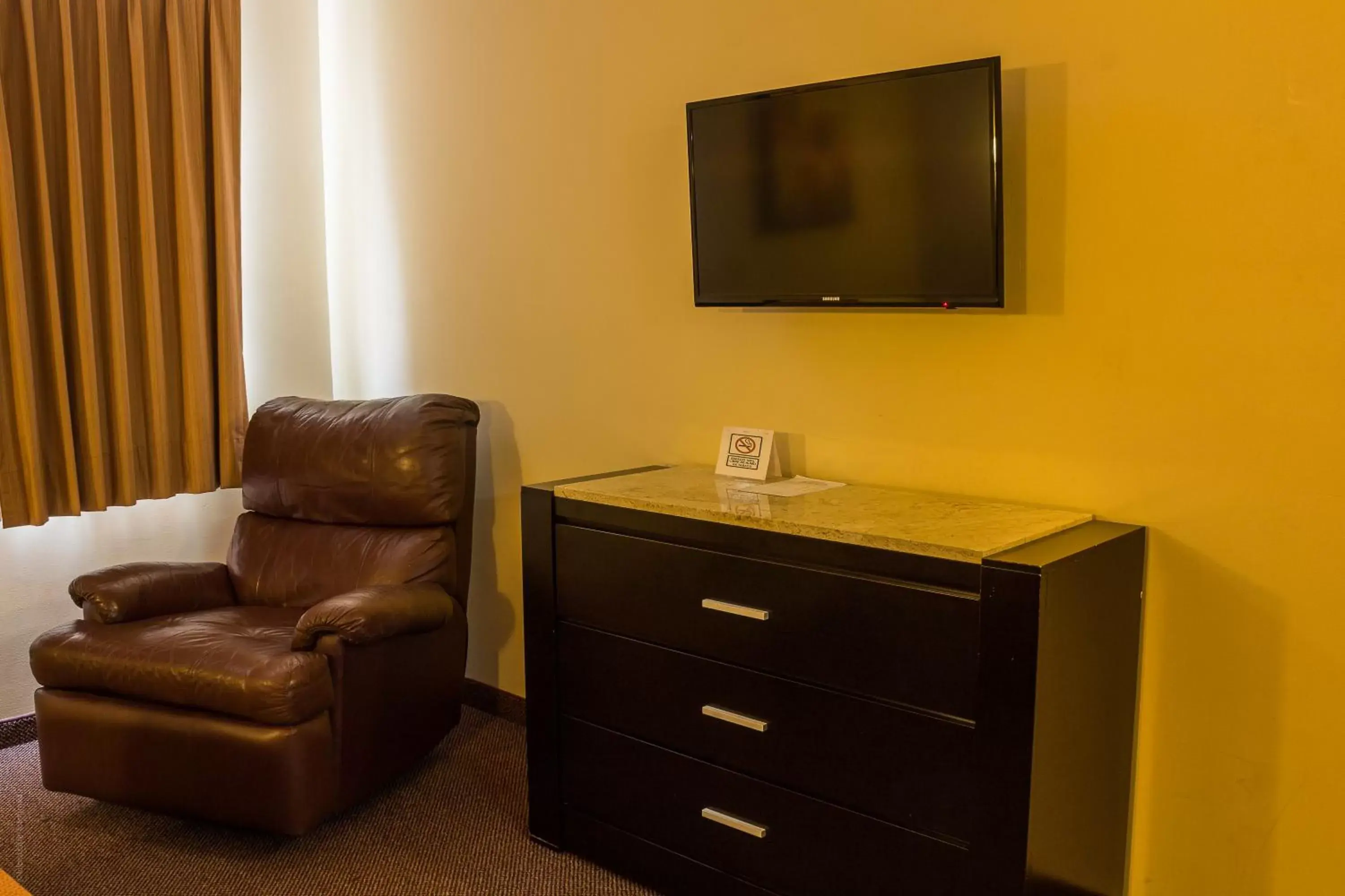 TV and multimedia, TV/Entertainment Center in BONITTO INN® Tampico Aeropuerto