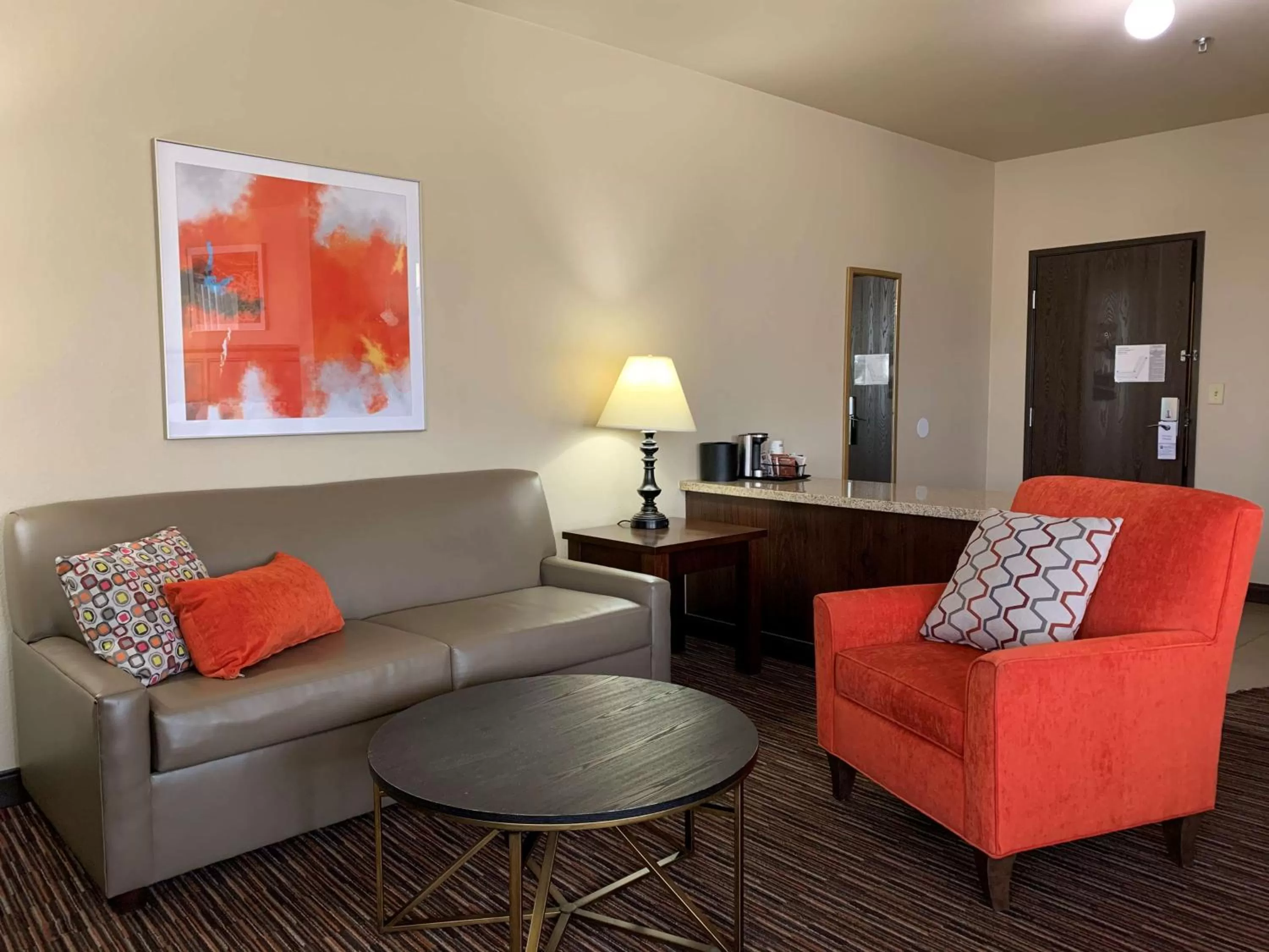 KING BED-STUDIO SUITE-SOFABED-NON SMOKING in Radisson Hotel River Falls