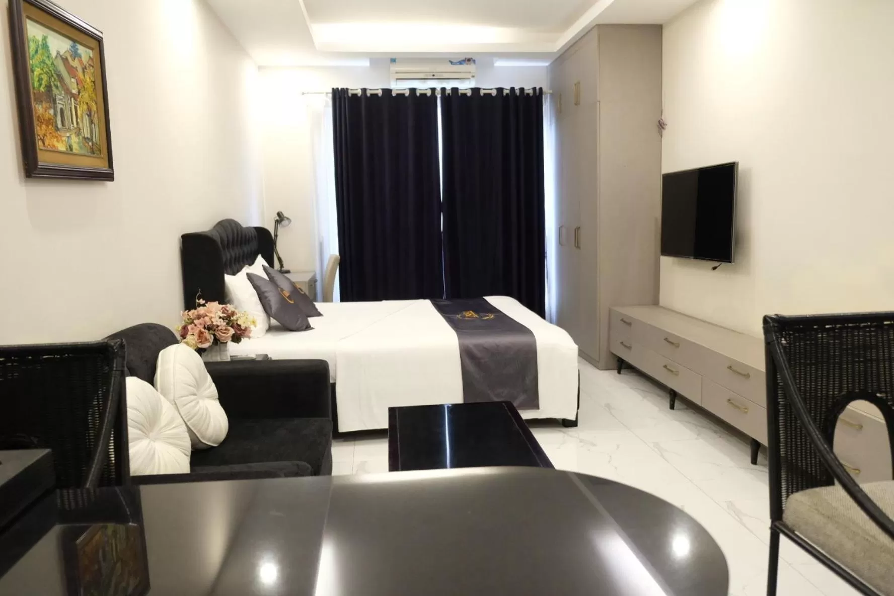 Aisha HOTELS and APARTMENTS