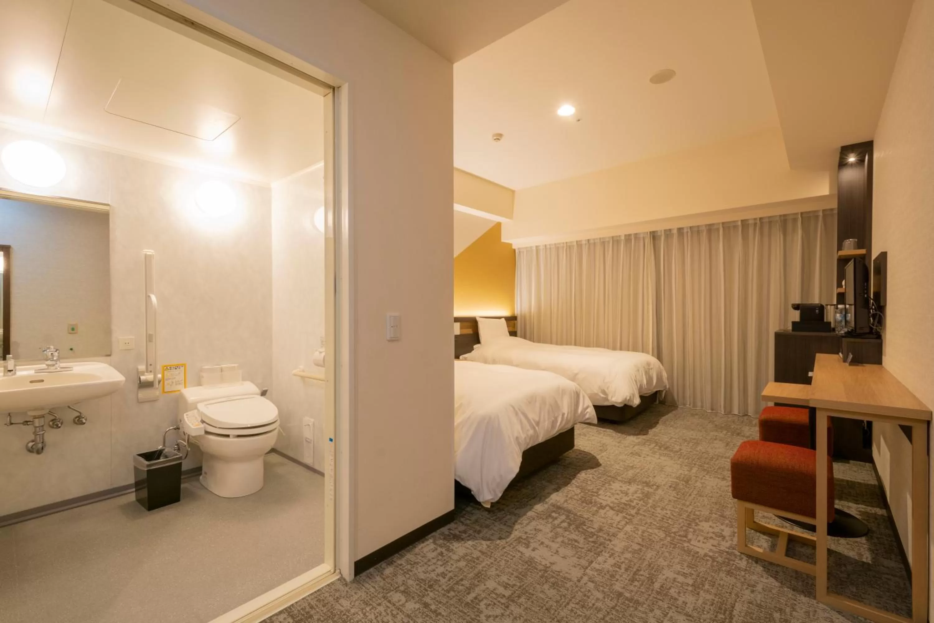 Photo of the whole room, Bed in Hotel Kanazawa