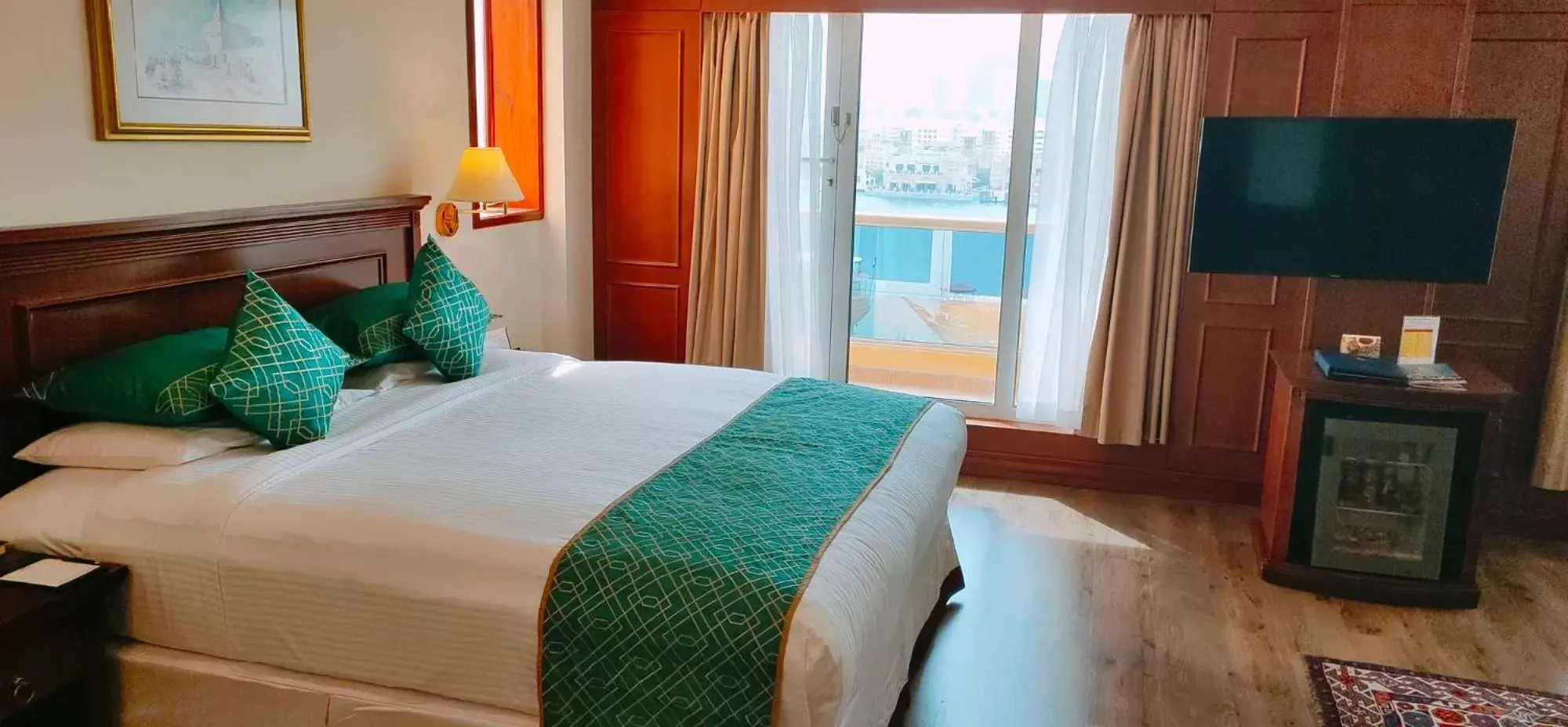 Bedroom, Bed in Riviera Hotel