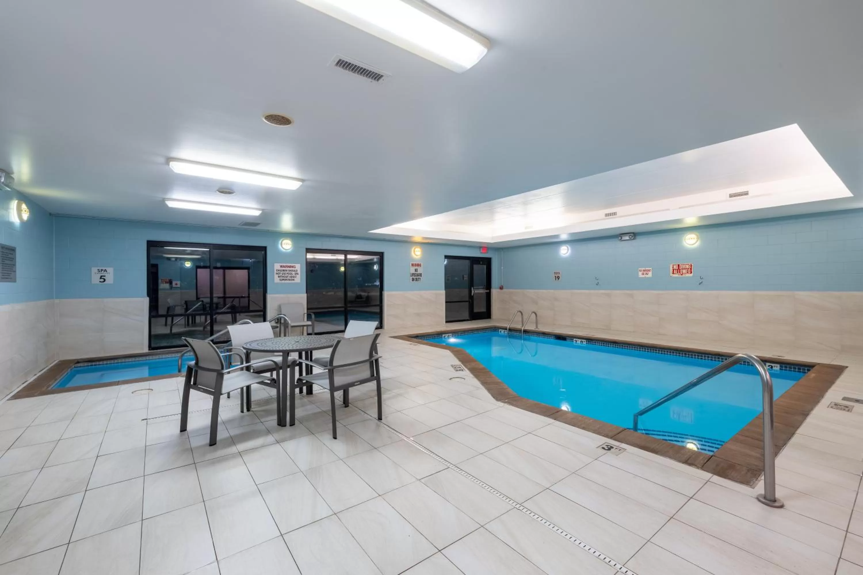 Swimming pool in Holiday Inn Express Rochester South - Mayo Area by IHG