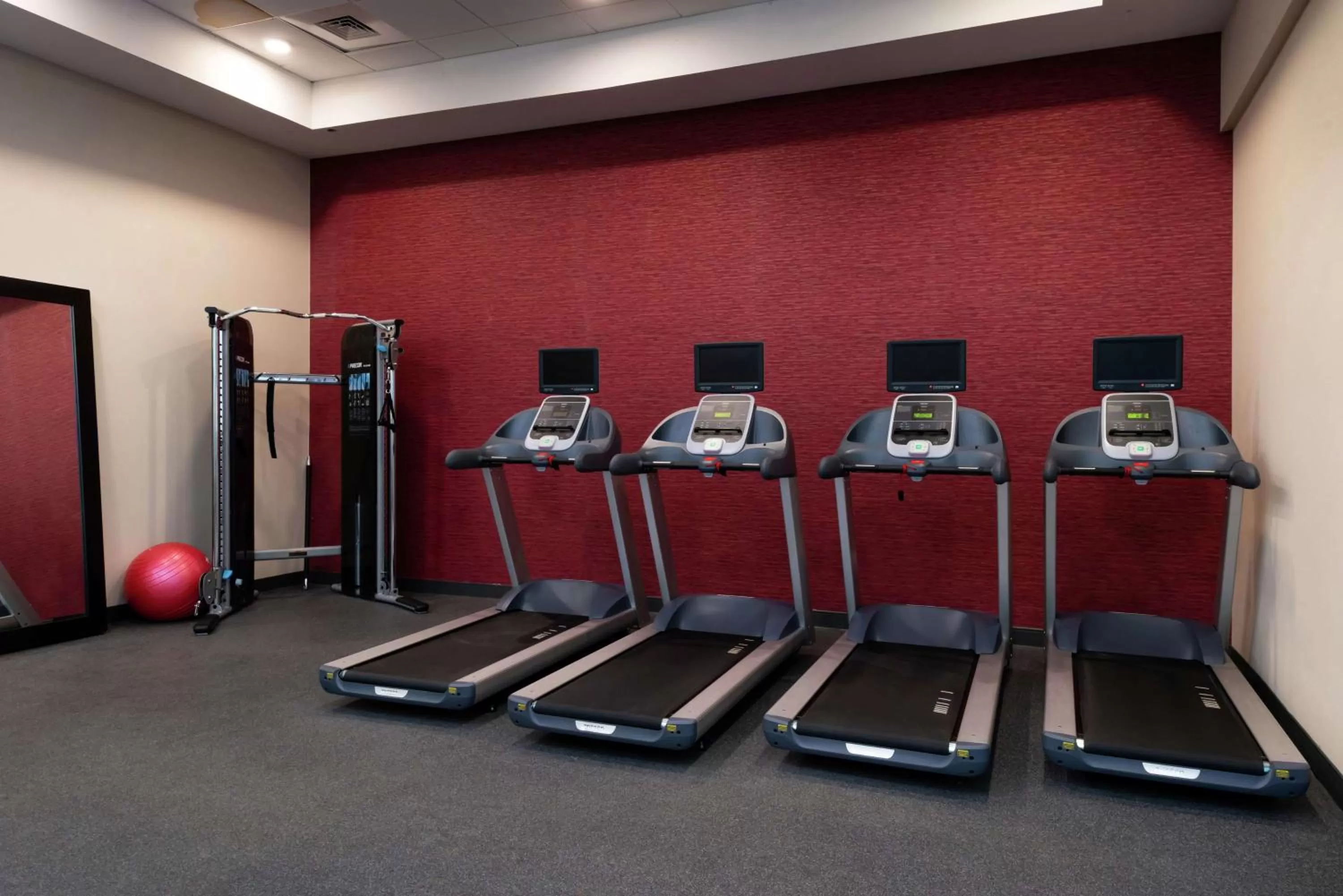 Fitness centre/facilities in Home2 Suites by Hilton Columbia Downtown