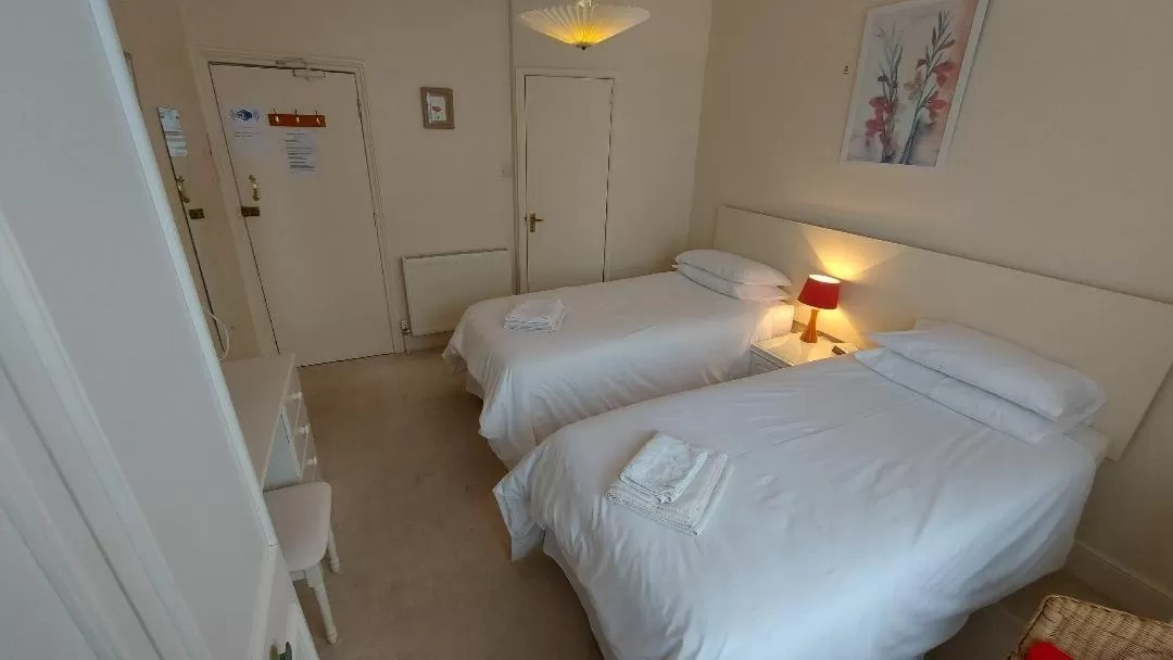 Bed in The Clifton at Paignton