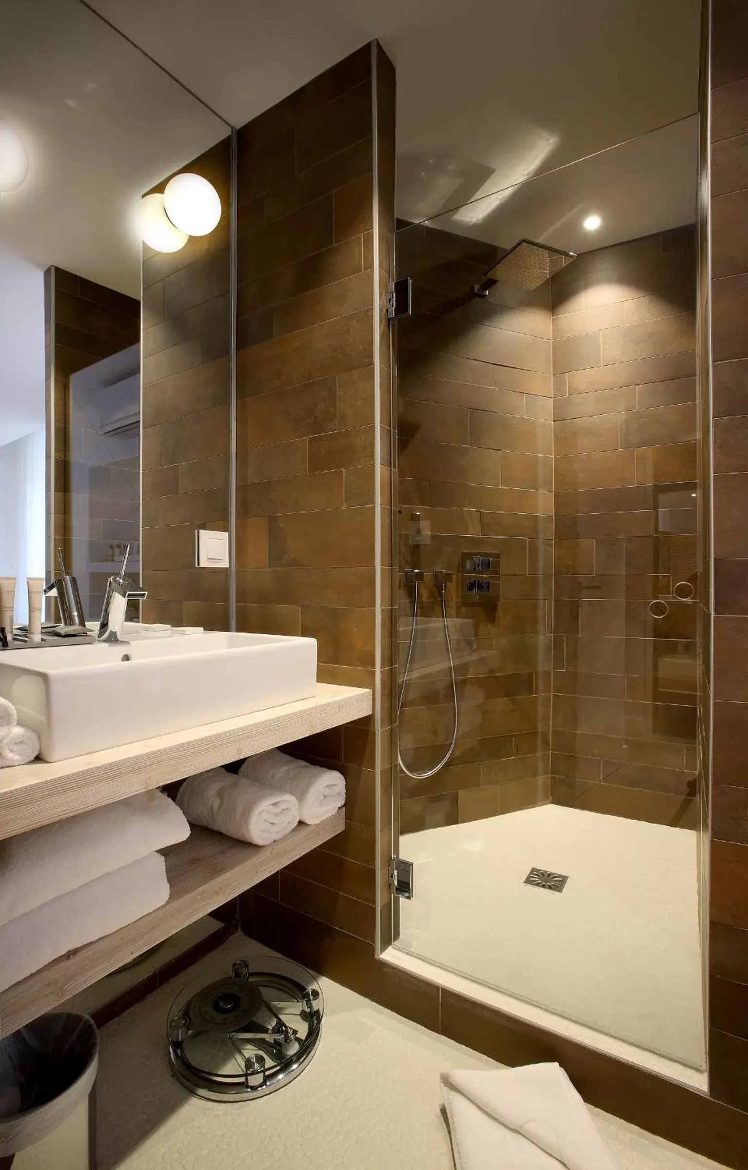 Bathroom in Petit Hôtel Confidentiel