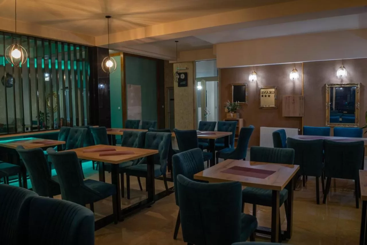 Restaurant/places to eat in HOTEL Villa Grande