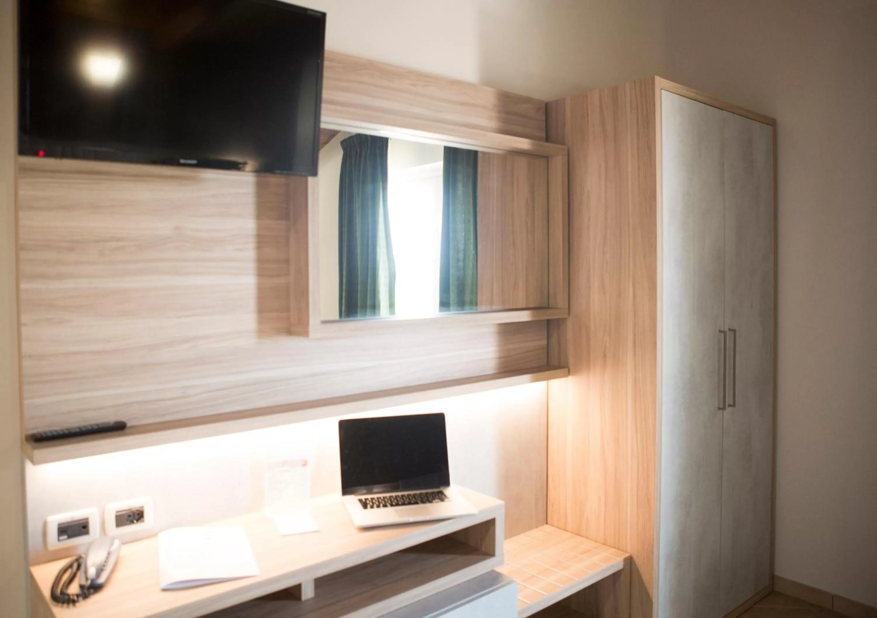 TV and multimedia in Hotel Prestige