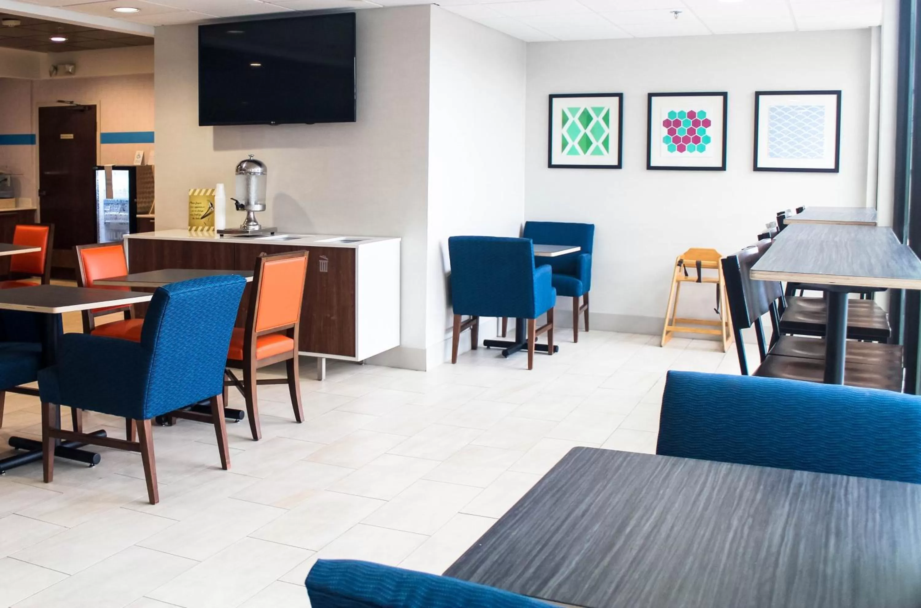 Breakfast in Holiday Inn Express Atlanta W (I-20) Douglasville by IHG