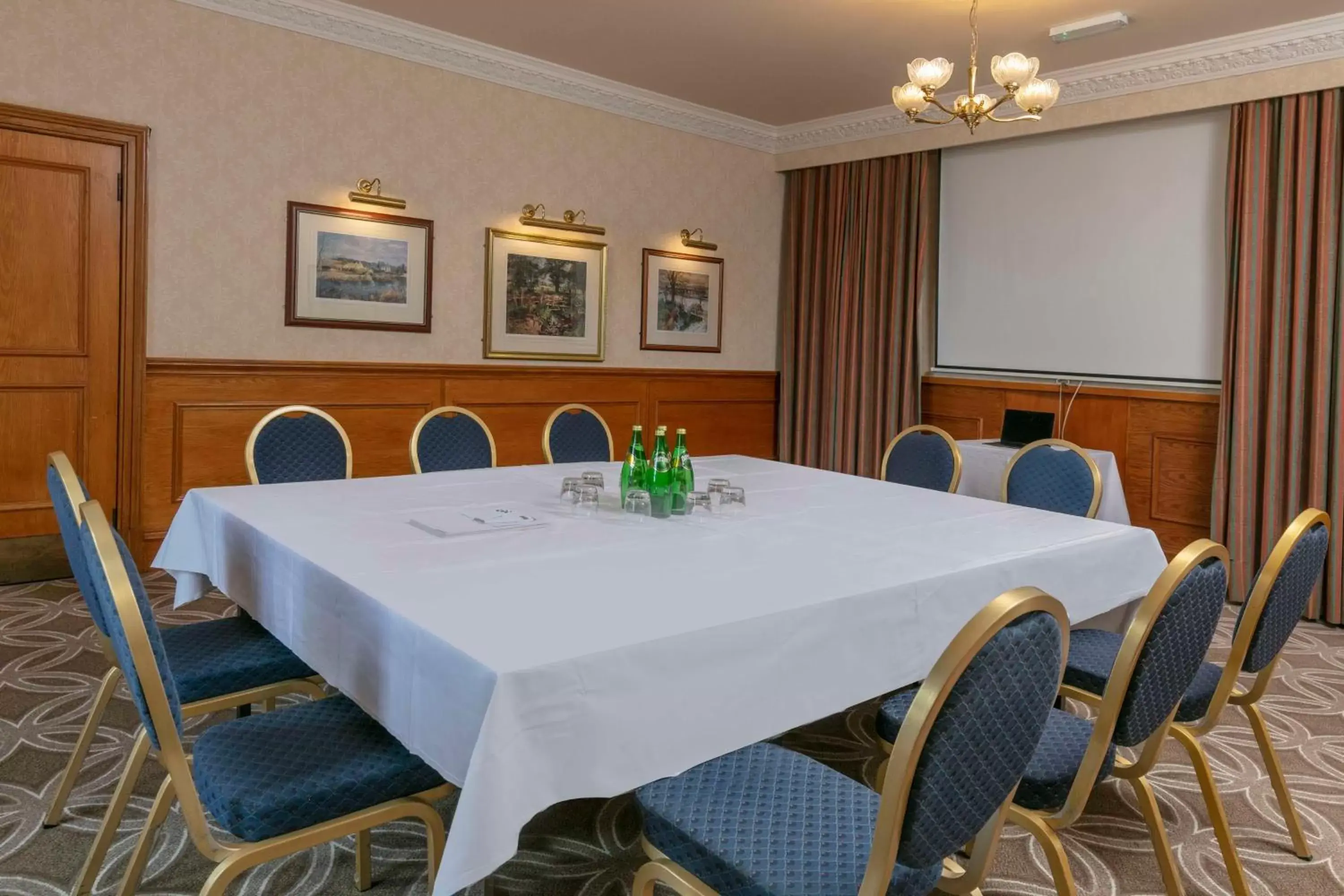 Meeting/conference room in Invercarse Hotel Dundee, BW Signature Collection