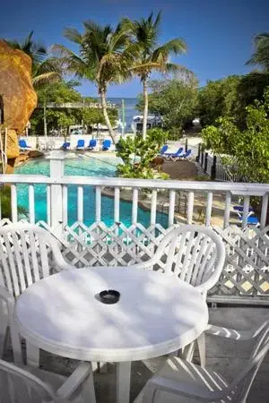 Swimming pool, Pool View in Coconut Cove Resort & Marina