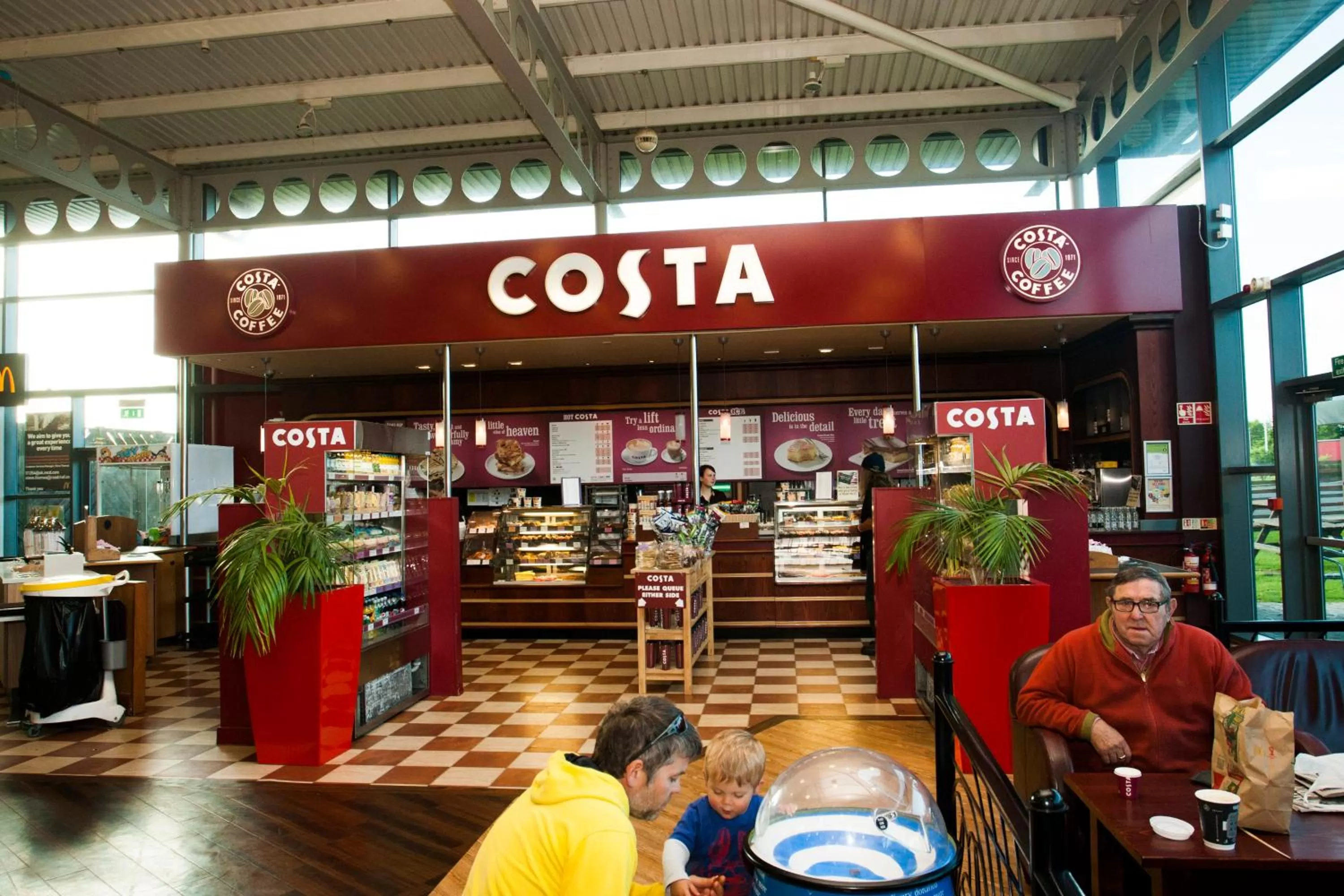 Food and drinks in Days Inn Tewkesbury