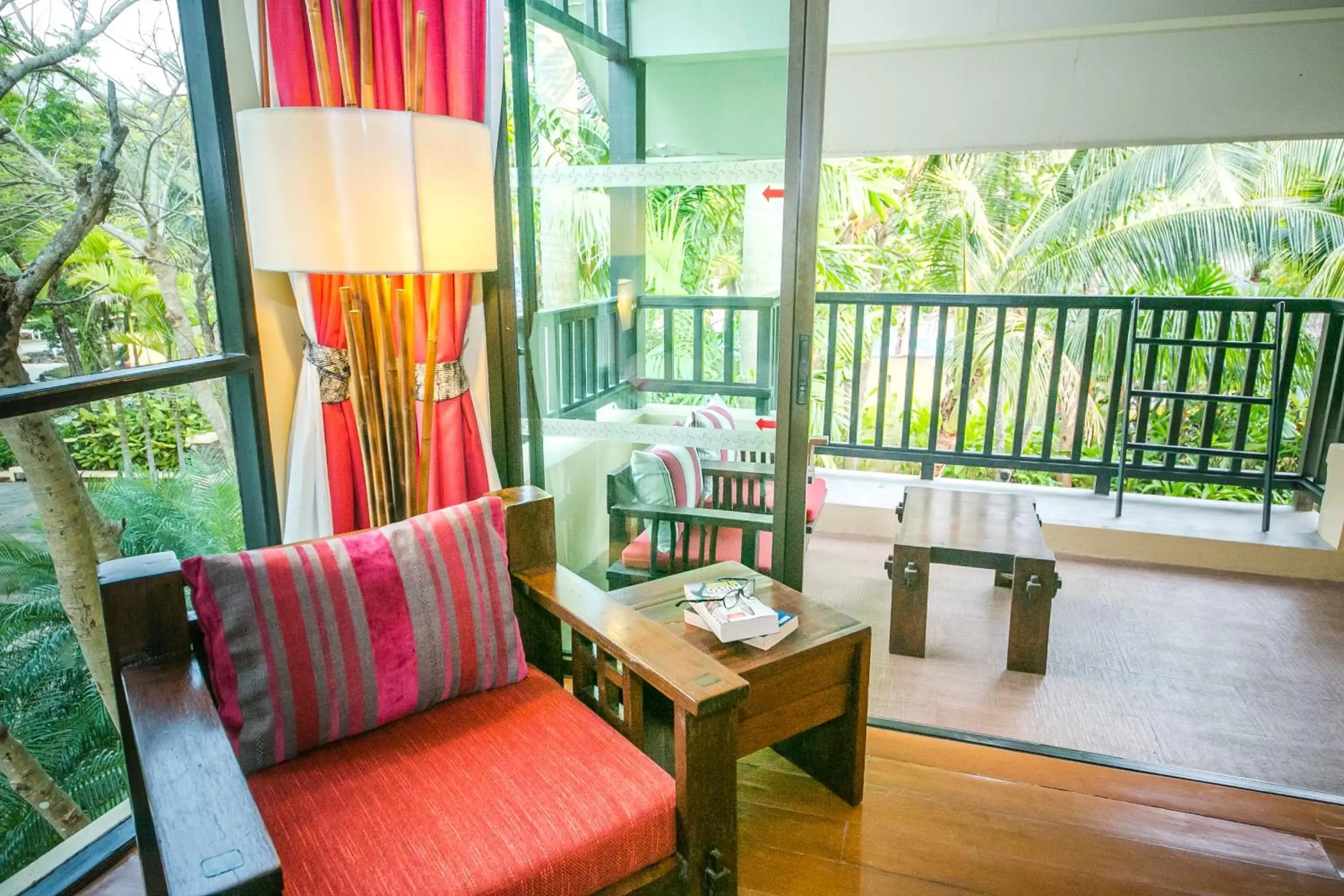 Balcony/Terrace, Seating Area in Centara Koh Chang Tropicana Resort