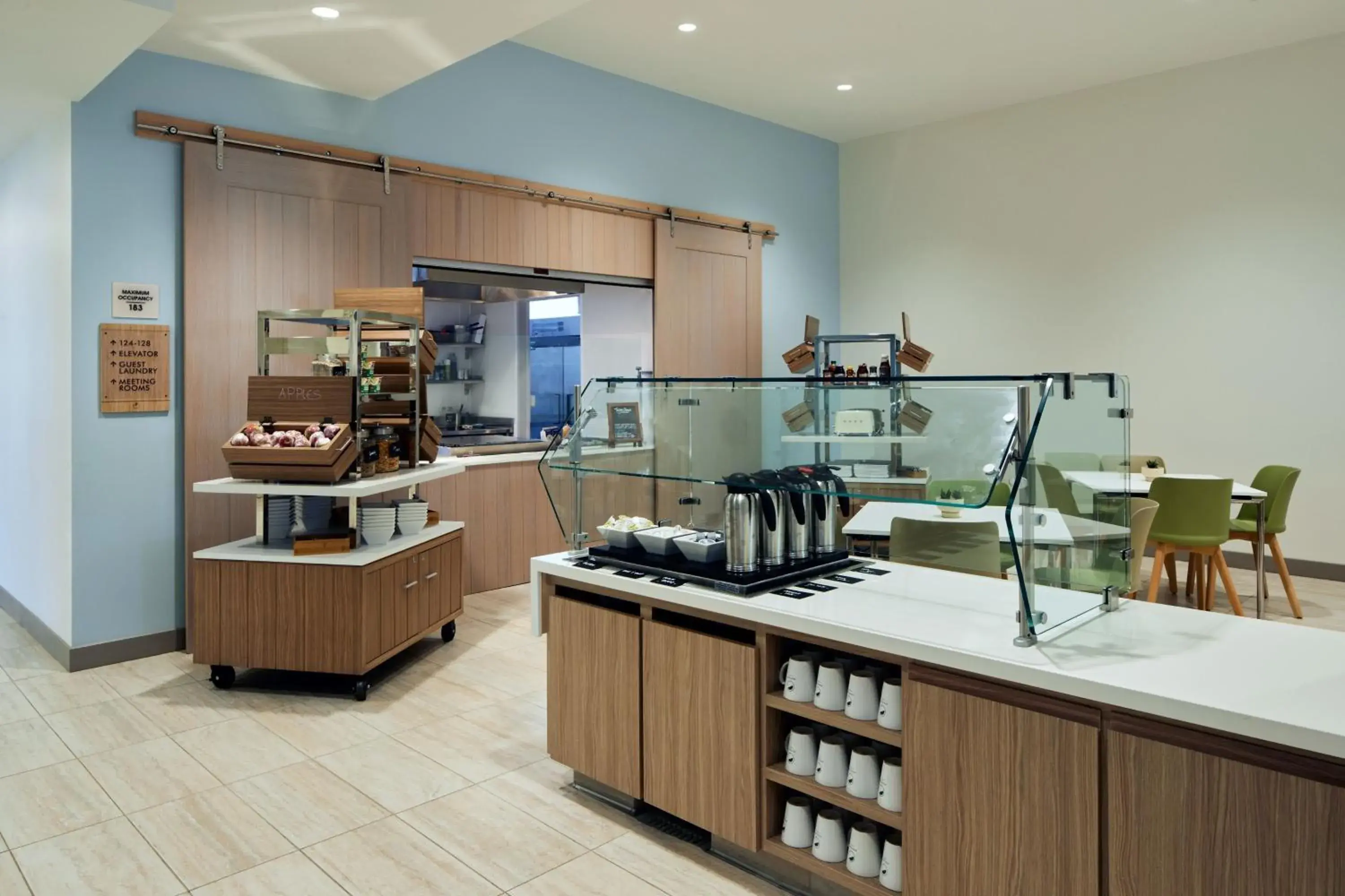 Breakfast, Kitchen/Kitchenette in Element Irvine