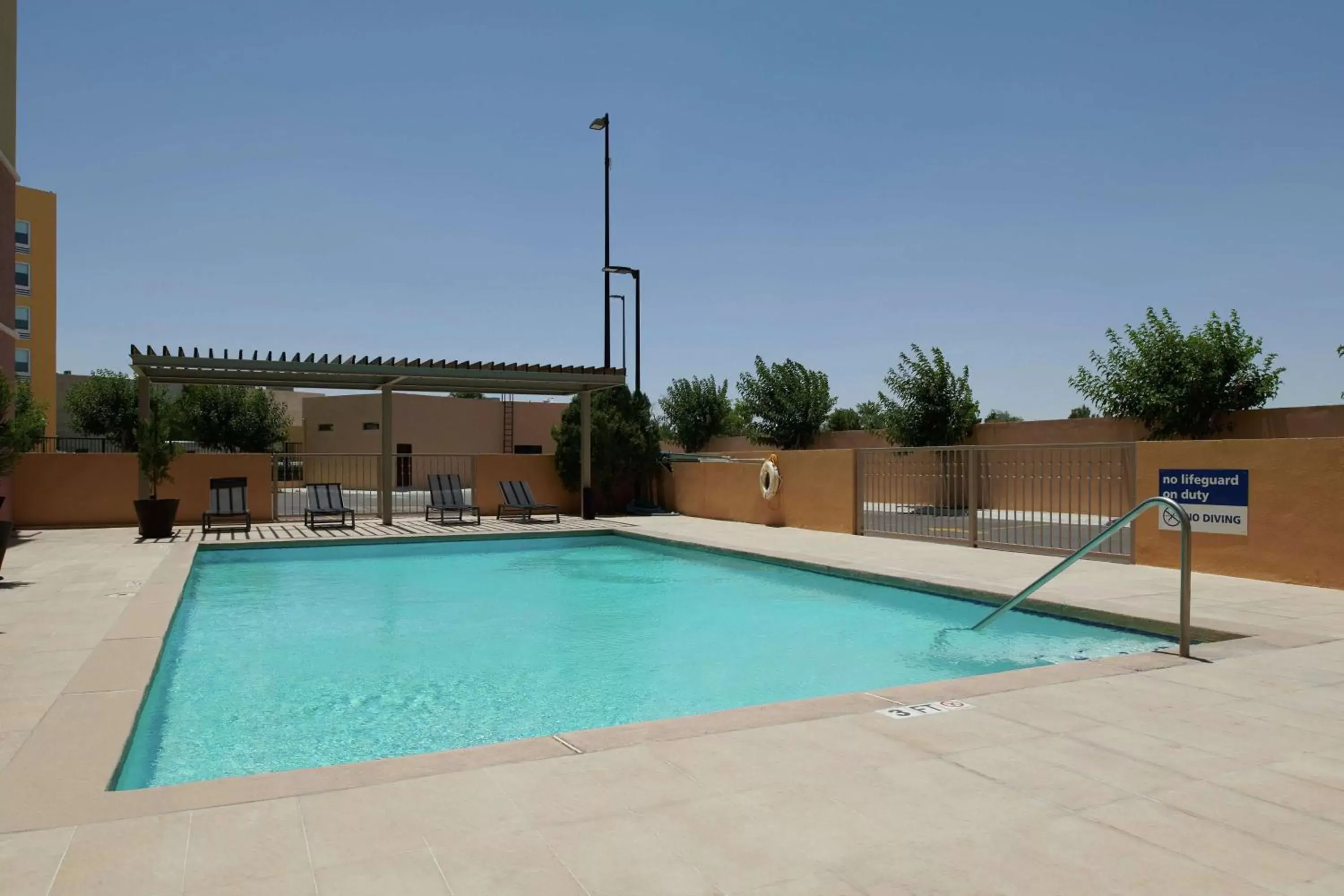 Pool view, Swimming Pool in Hampton Inn Ciudad Juarez