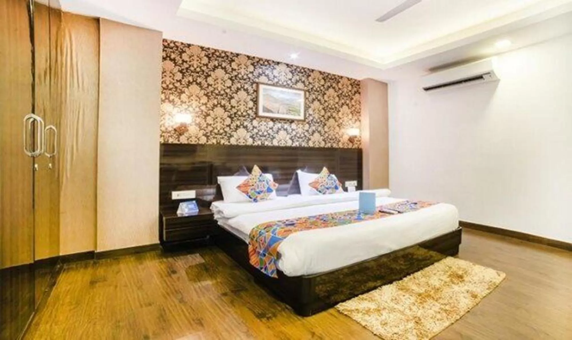 FabHotel Galaxy - Nr Patel Nagar Metro