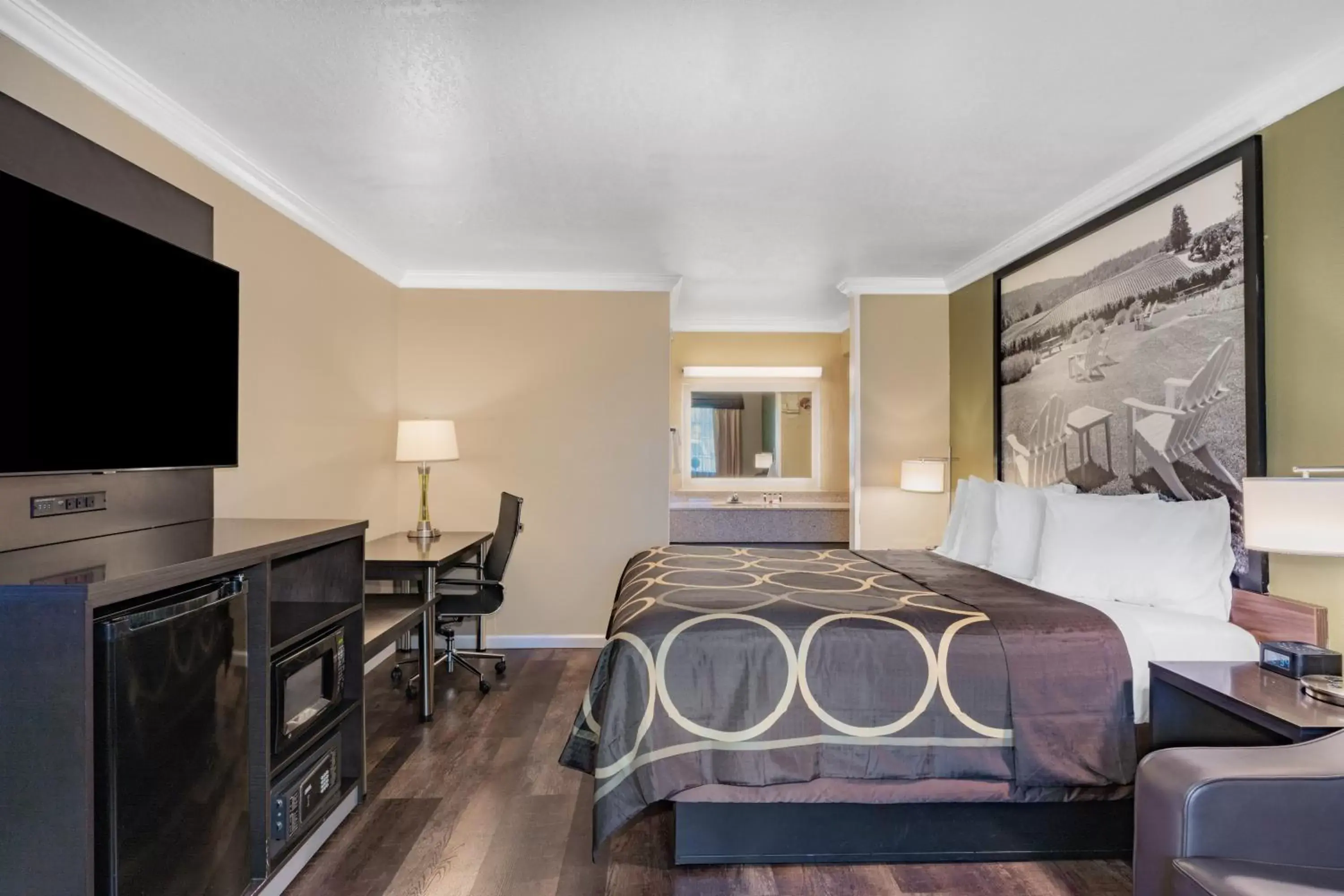 Bed in Super 8 Ukiah by Wyndham Bed in Super 8 Ukiah by Wyndham