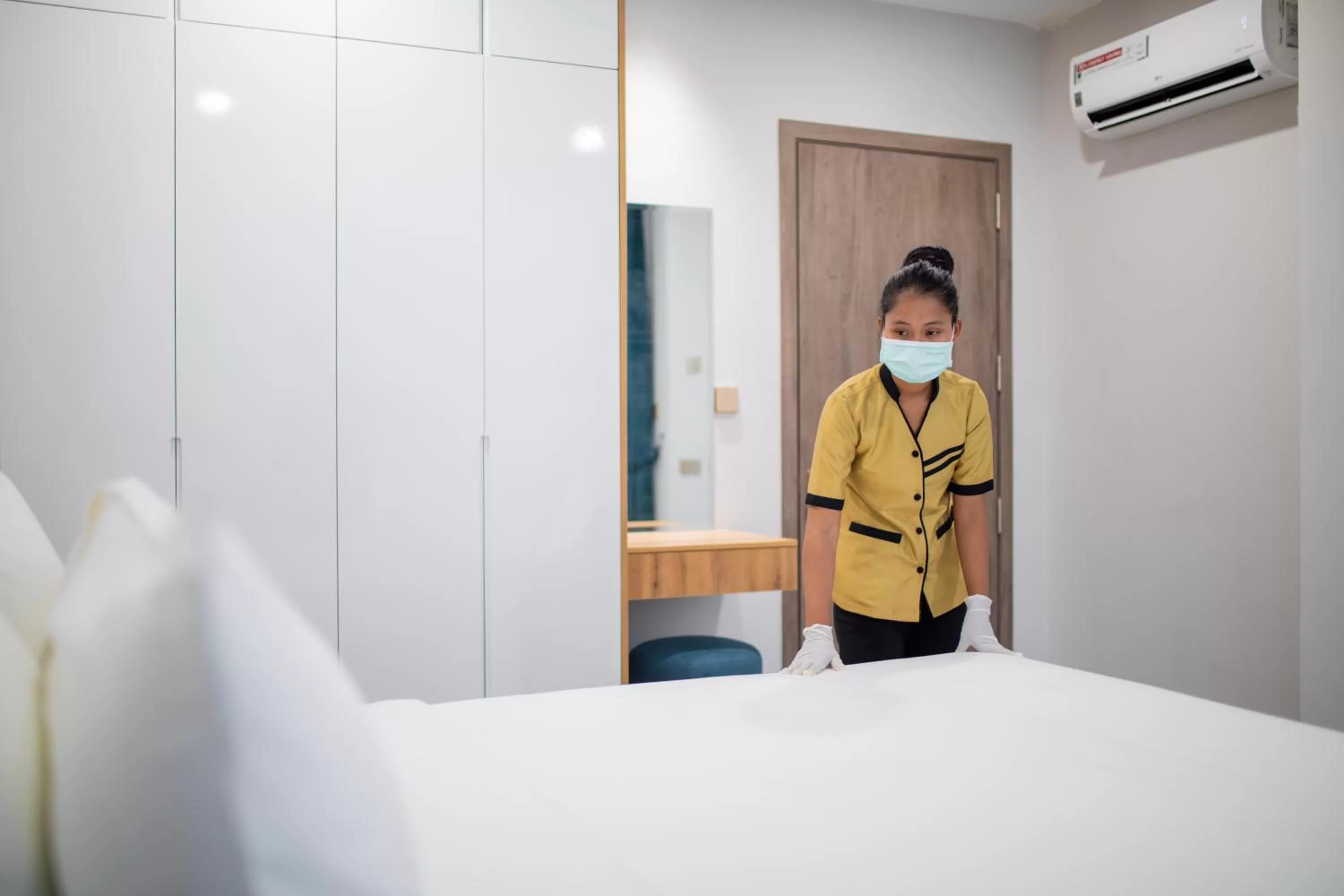 Staff, Bed in AMATA Residence