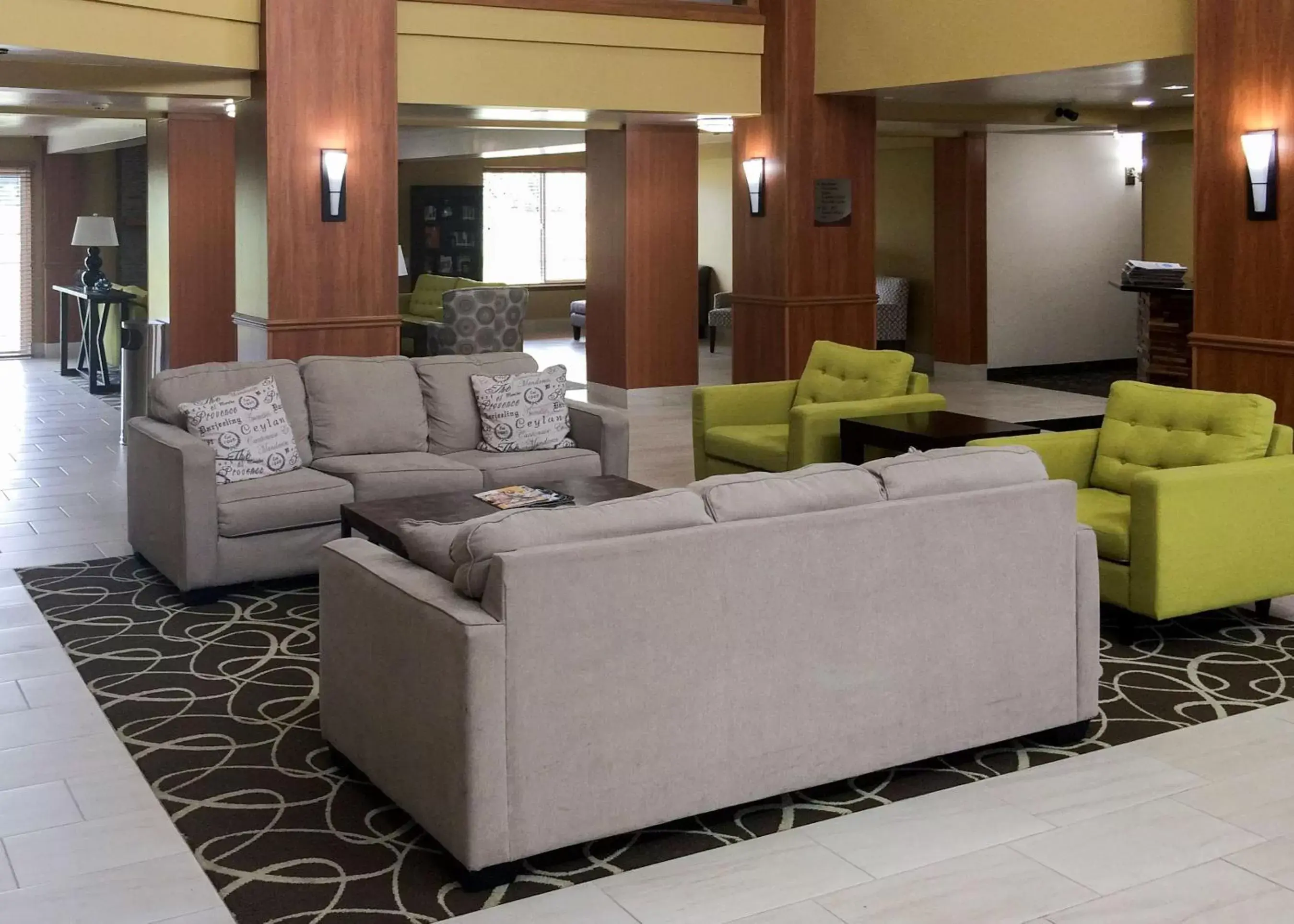 Lobby or reception, Lobby/Reception in Country Inn & Suites, Delta Park, Portland, OR