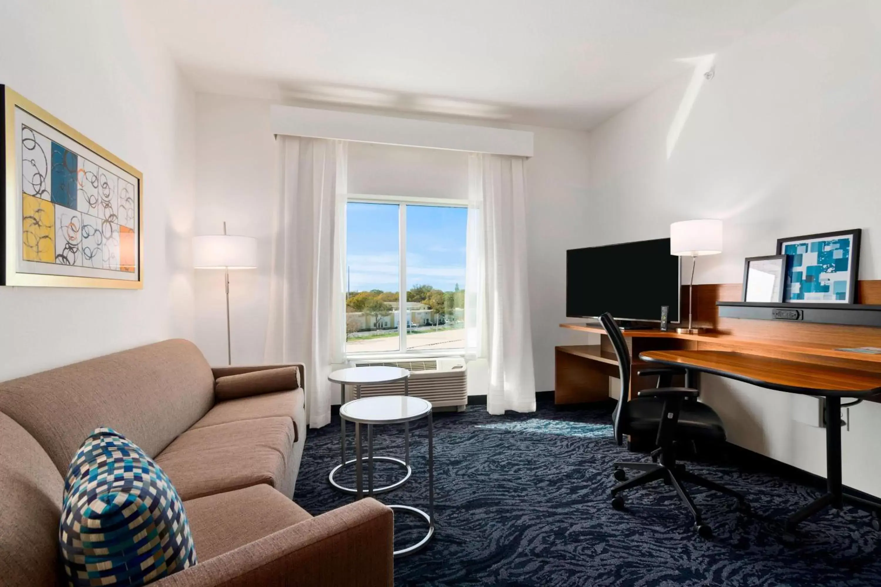 Living room, Seating Area in Fairfield Inn & Suites by Marriott St Petersburg North