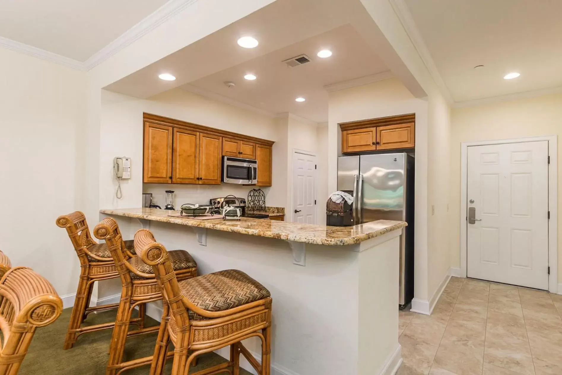 Kitchen or kitchenette in Coral Sands Resort by Palmera