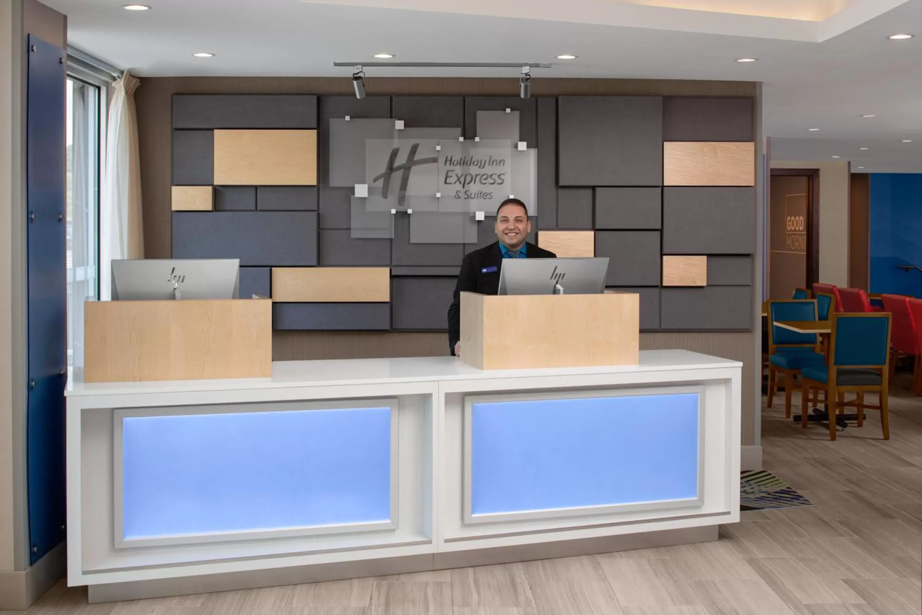 Property building in Holiday Inn Express & Suites - Woodside Queens NYC, an IHG Hotel