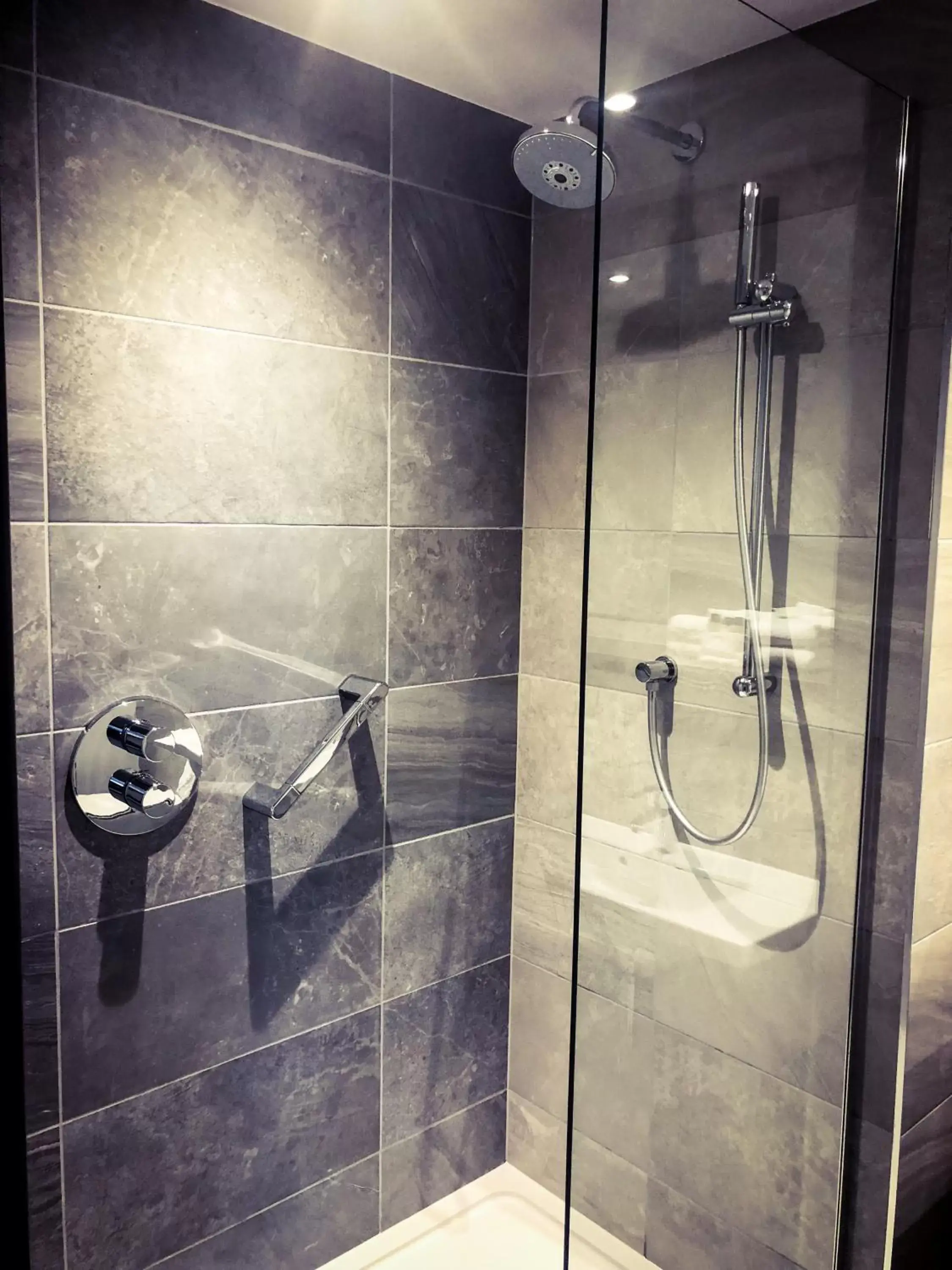Shower, Bathroom in Maldron Hotel Belfast City