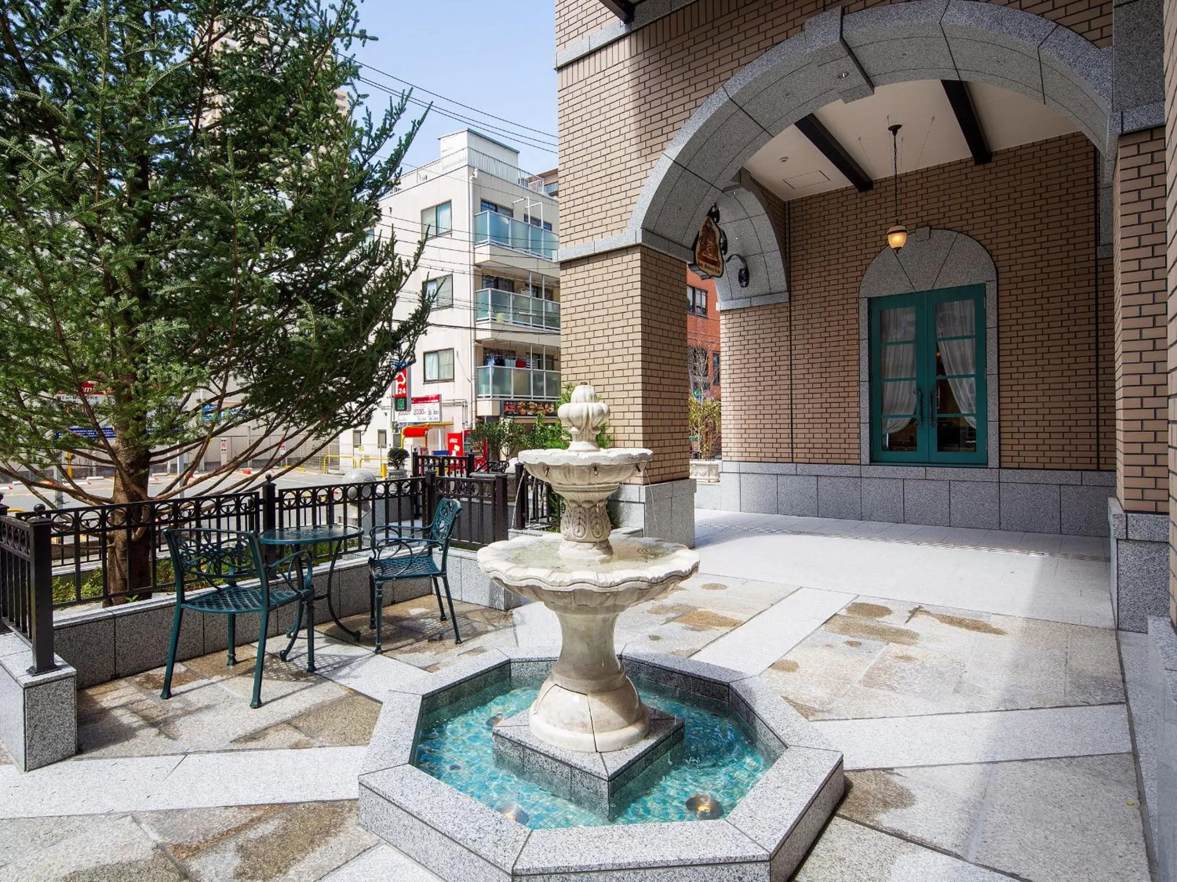 Facade/entrance in Hotel Monterey Kobe