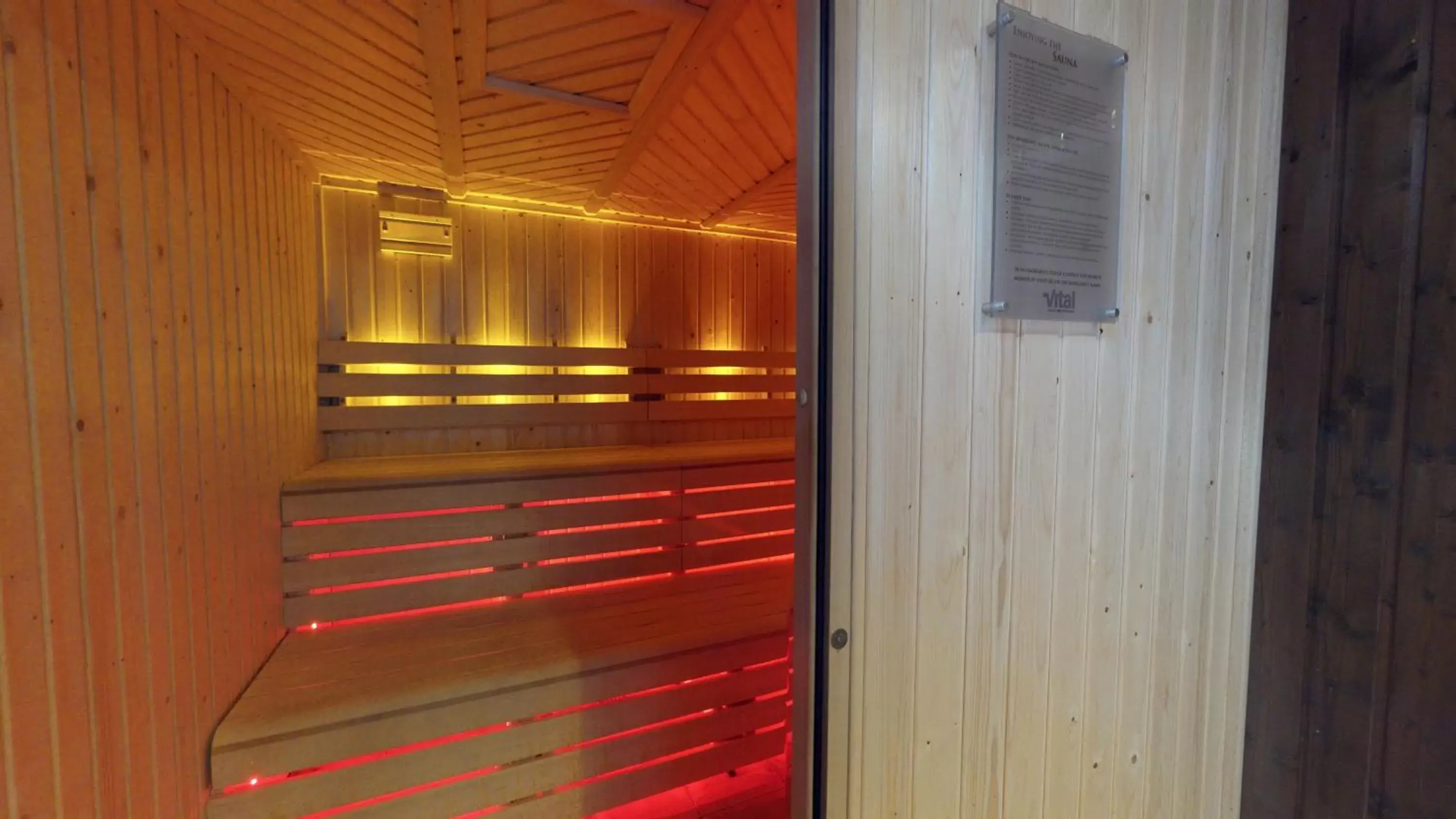 Sauna in Macdonald Elmers Court Resort
