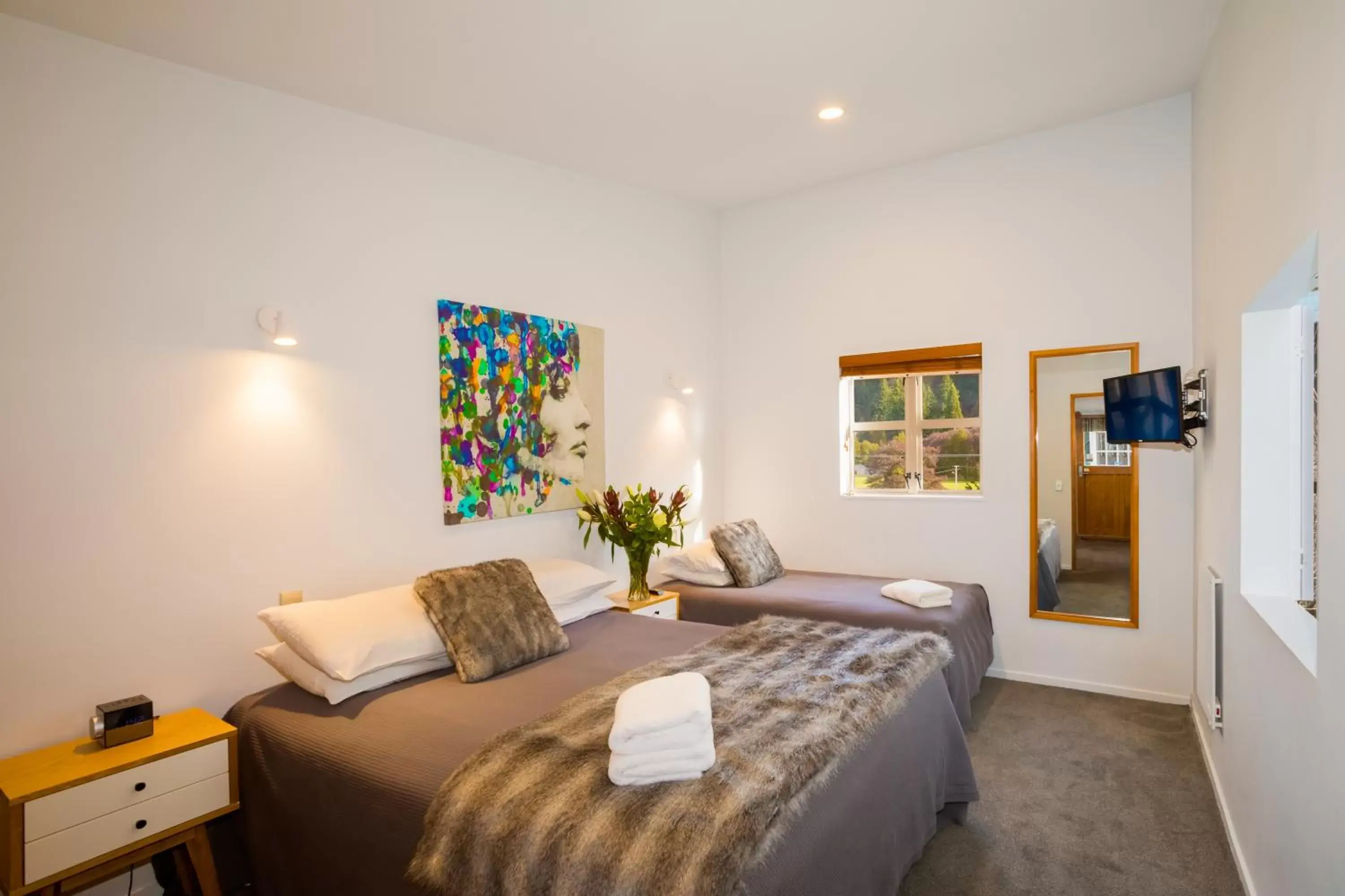 Bedroom, Bed in Cranbury Court Apartments