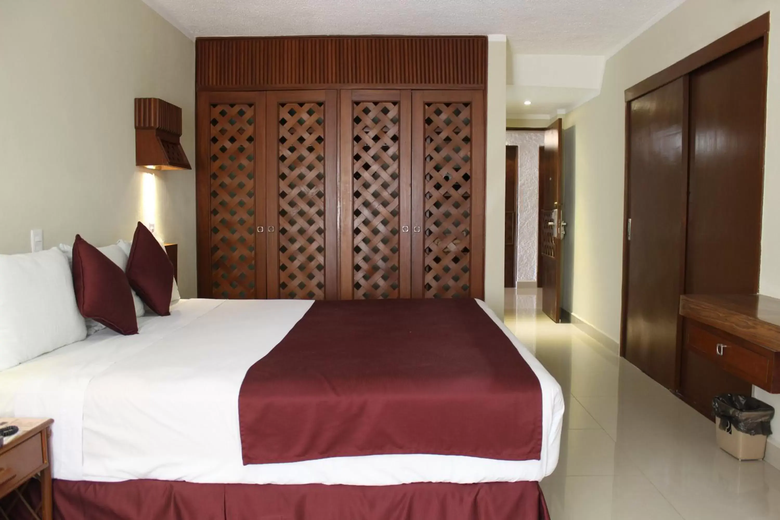Bedroom, Bed in Hotel Plaza Kokai Cancún