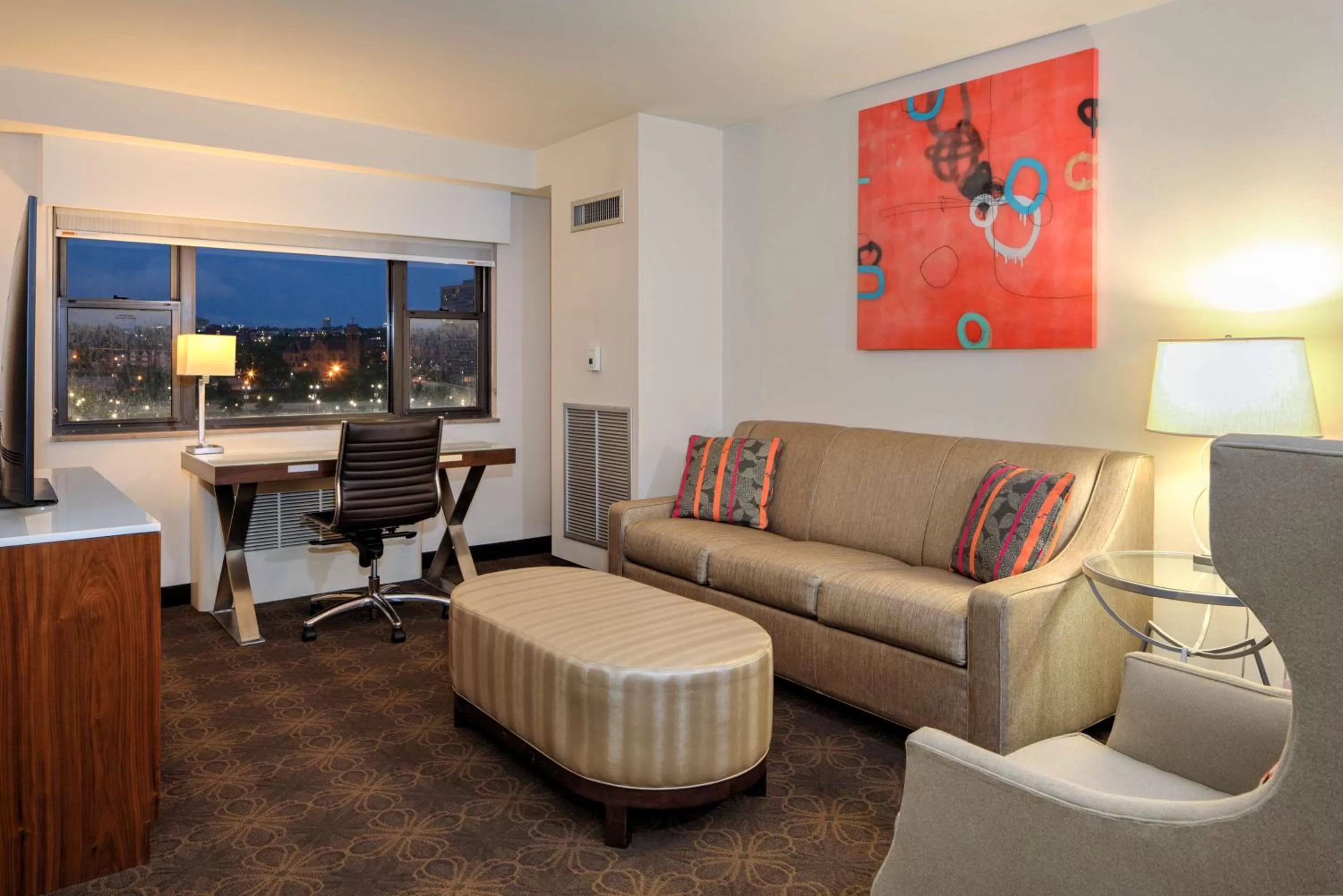 Bedroom in DoubleTree by Hilton Hotel & Suites Pittsburgh Downtown