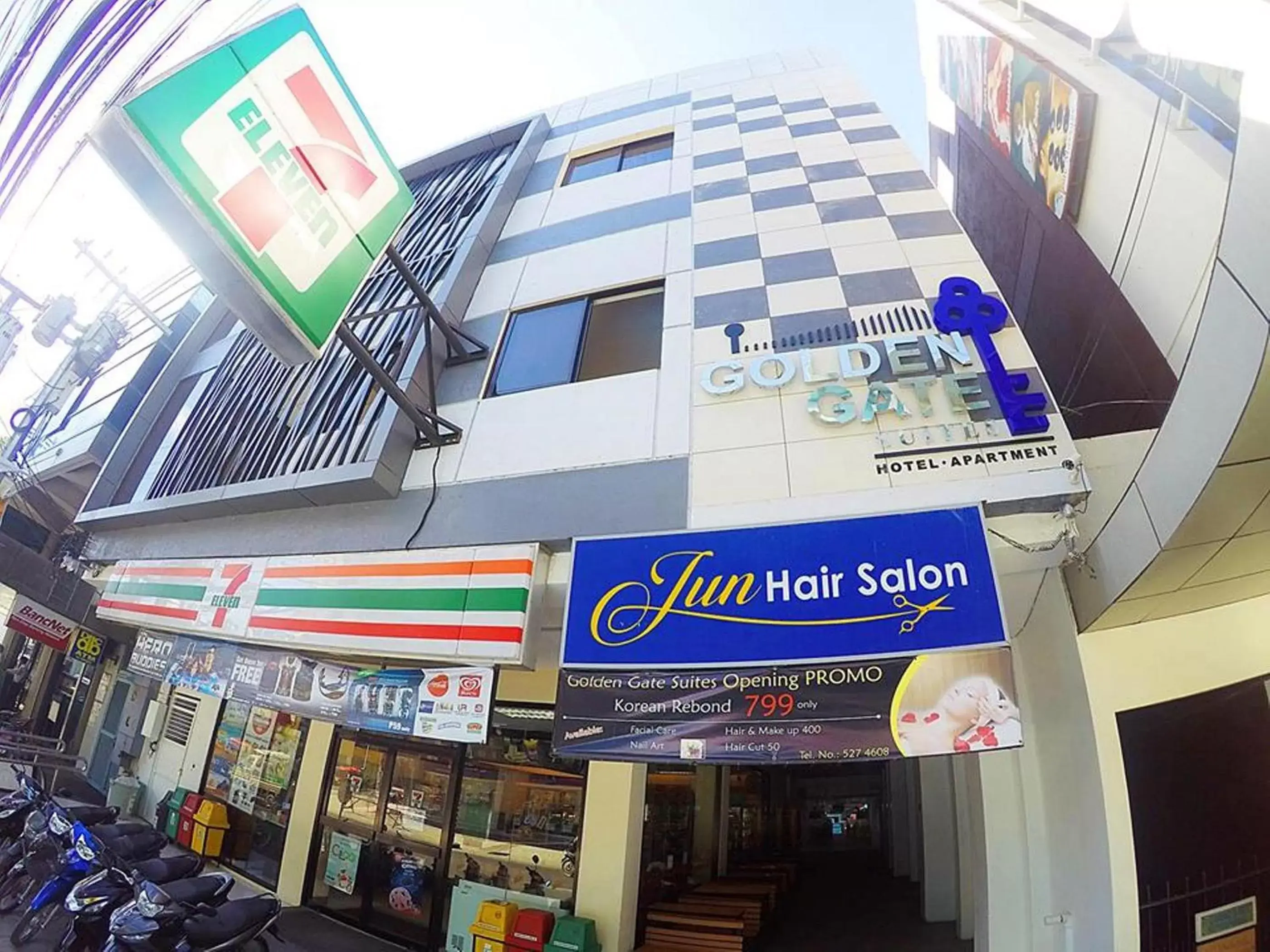 Facade/entrance in Golden Gate Suites Facade/entrance in Golden Gate Suites