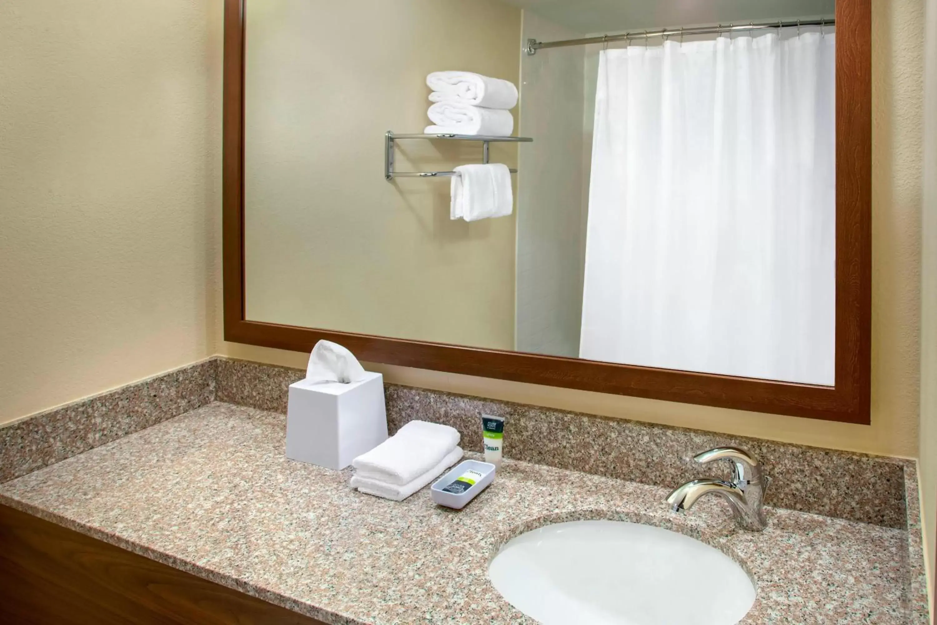 Bathroom in Four Points by Sheraton Charleston