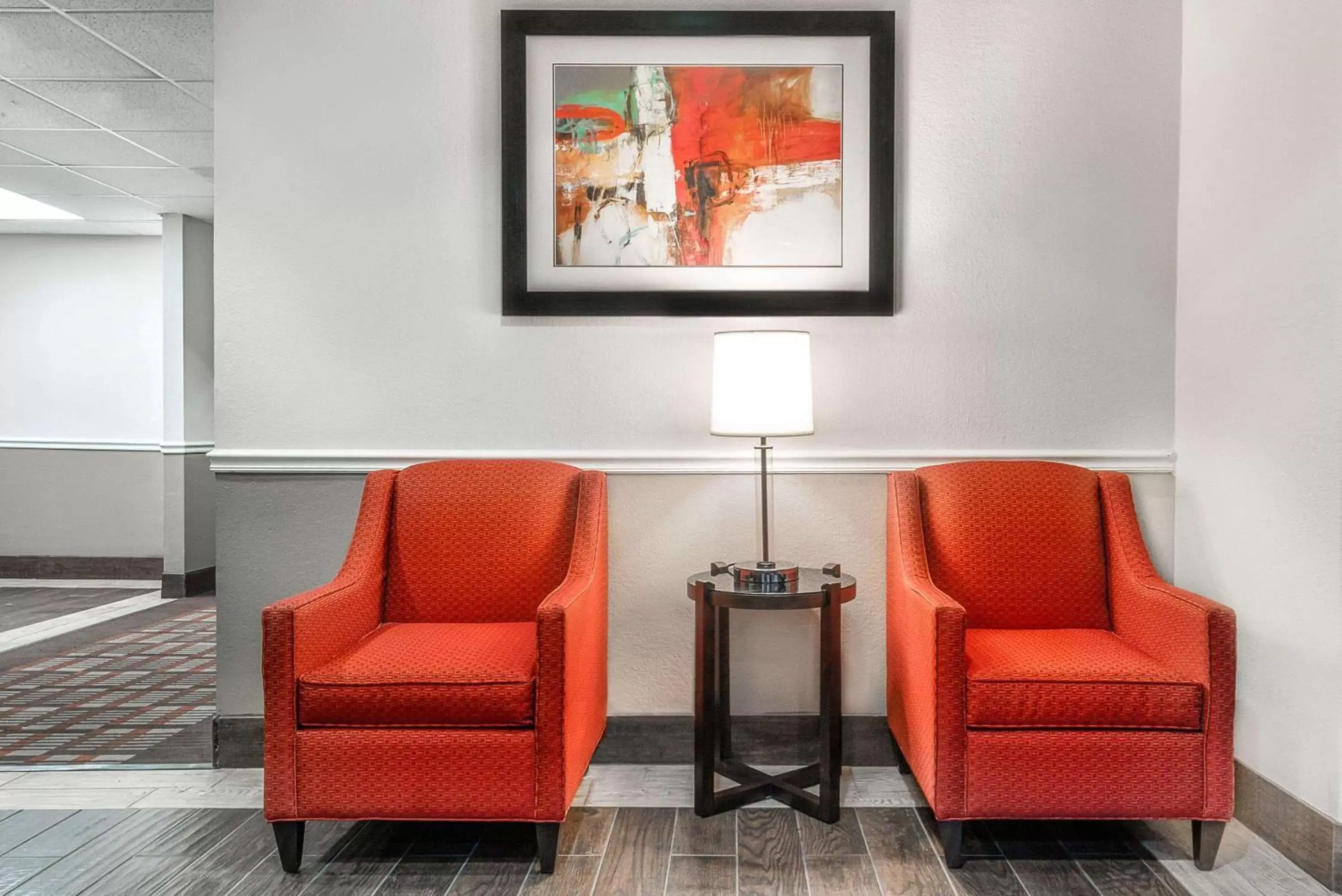 Lobby or reception, Seating Area in Days Inn & Suites by Wyndham Dallas