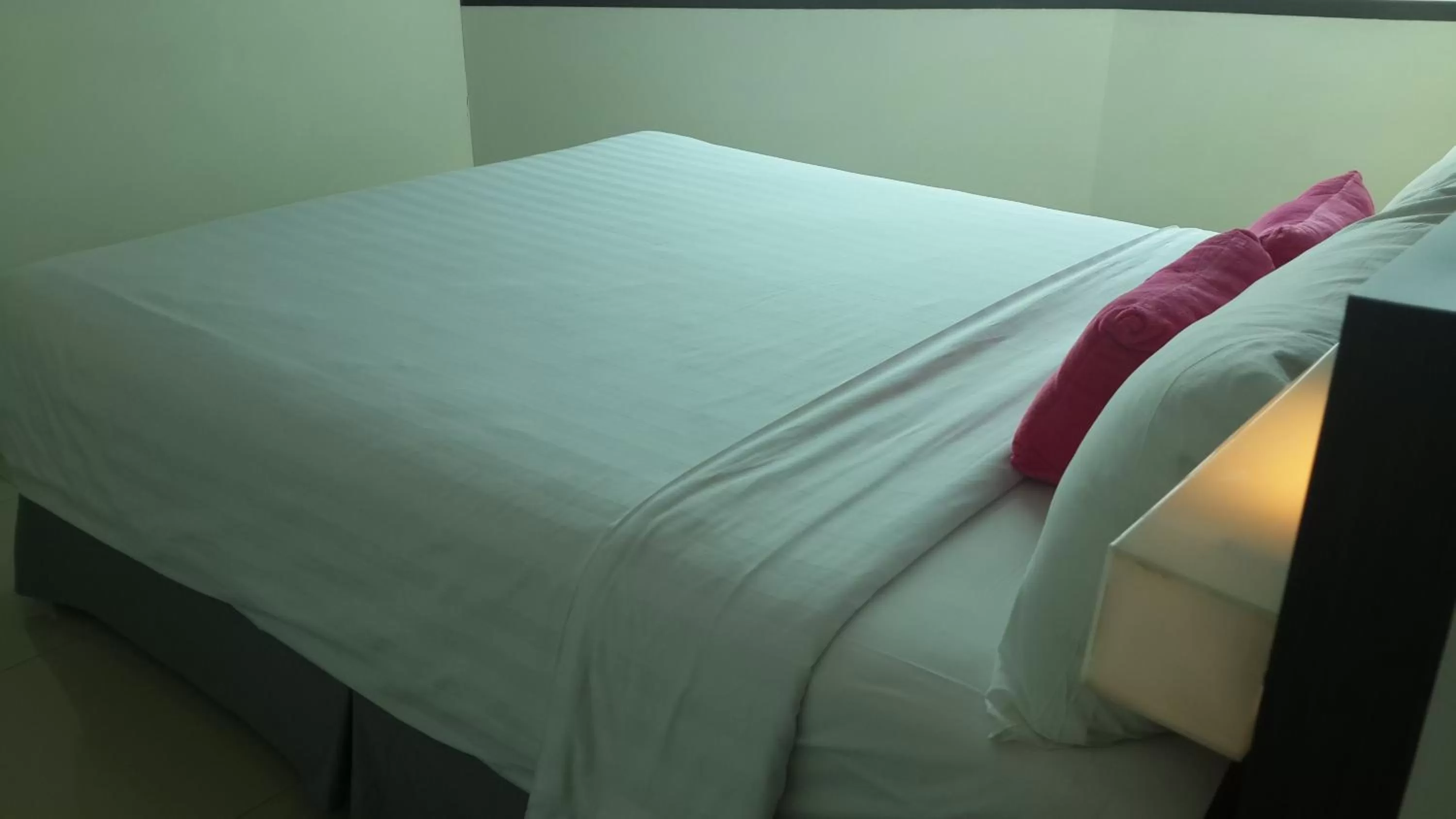 Bed in favehotel Pluit Junction