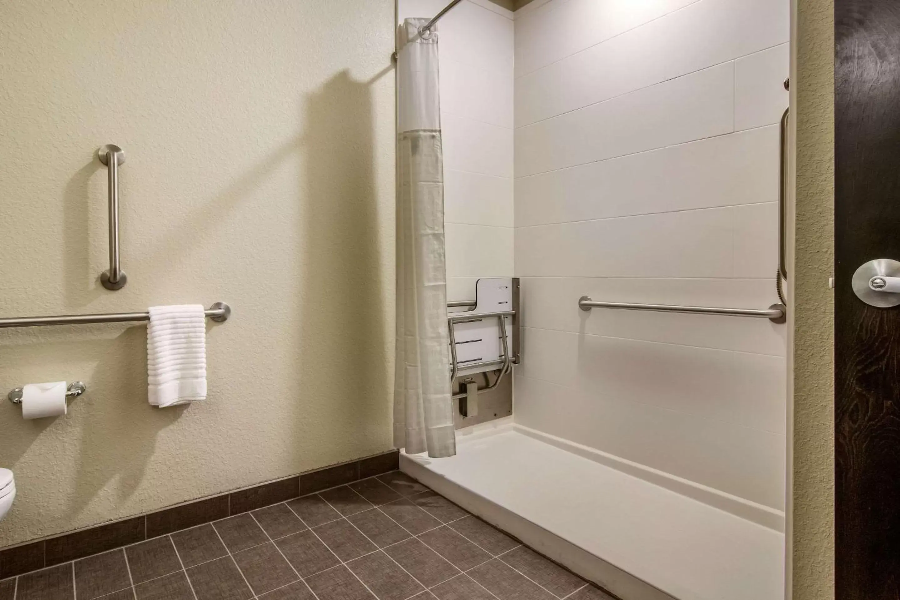 Photo of the whole room, Bathroom in Comfort Suites