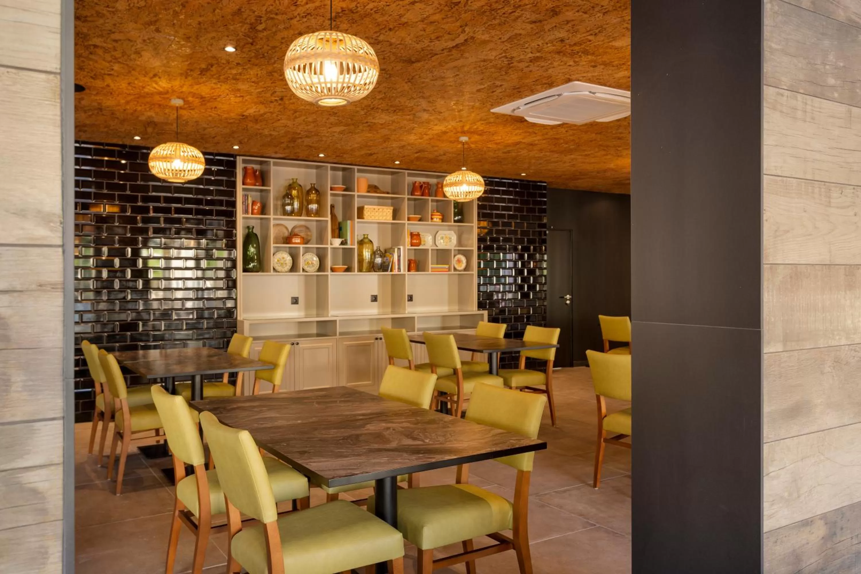 Restaurant/places to eat in AP Adriana Beach Resort